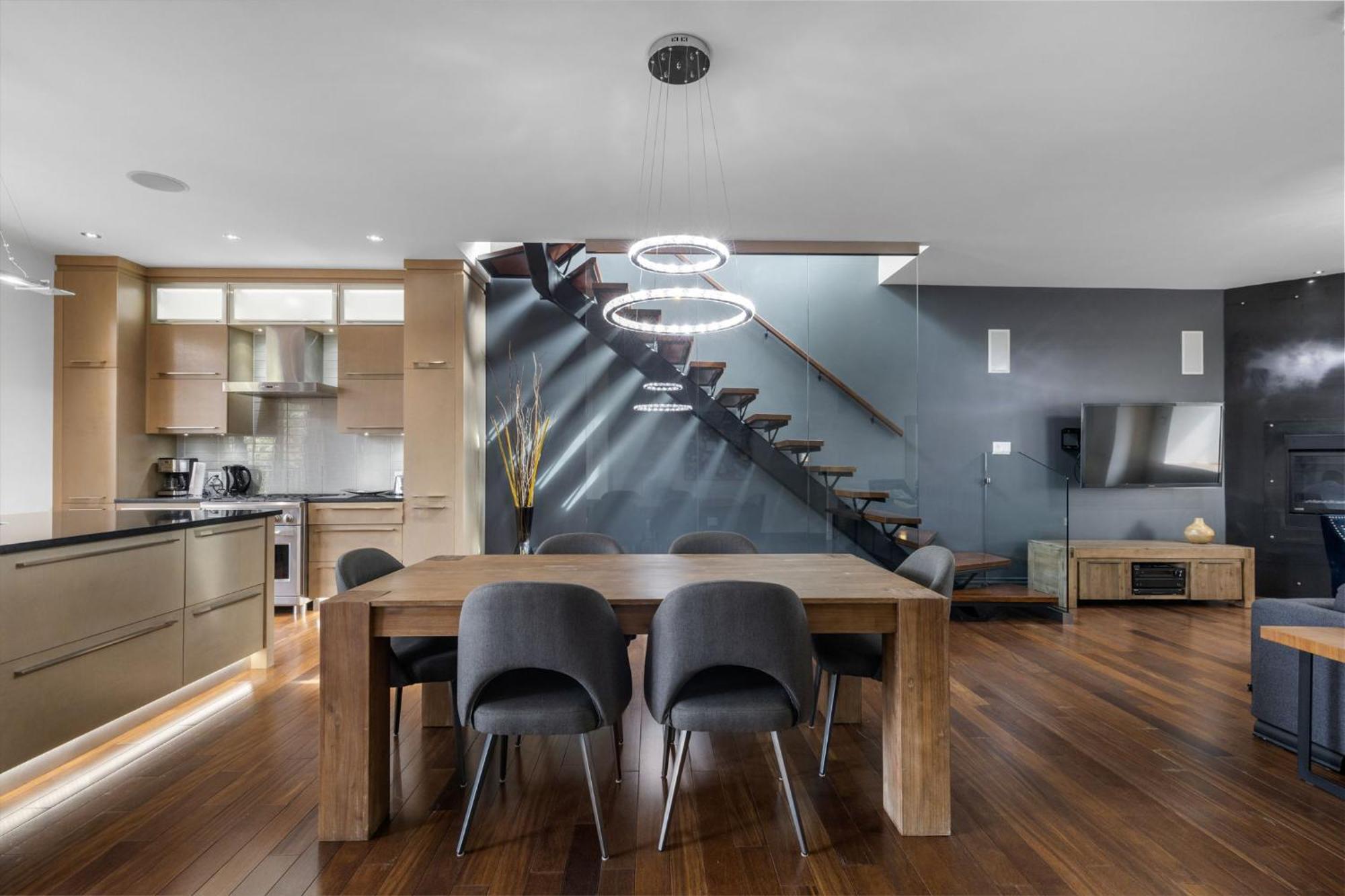 Apartment Luxury Penthouse Downtown Montreal