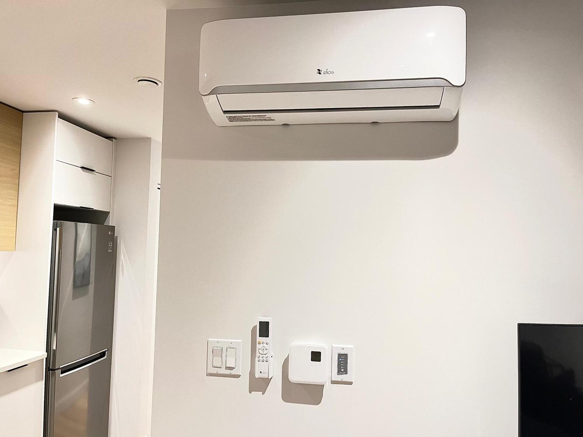 Apartment Modern 1br W Balcony Free Parking & Gym Near Metro & Downtown Montreal