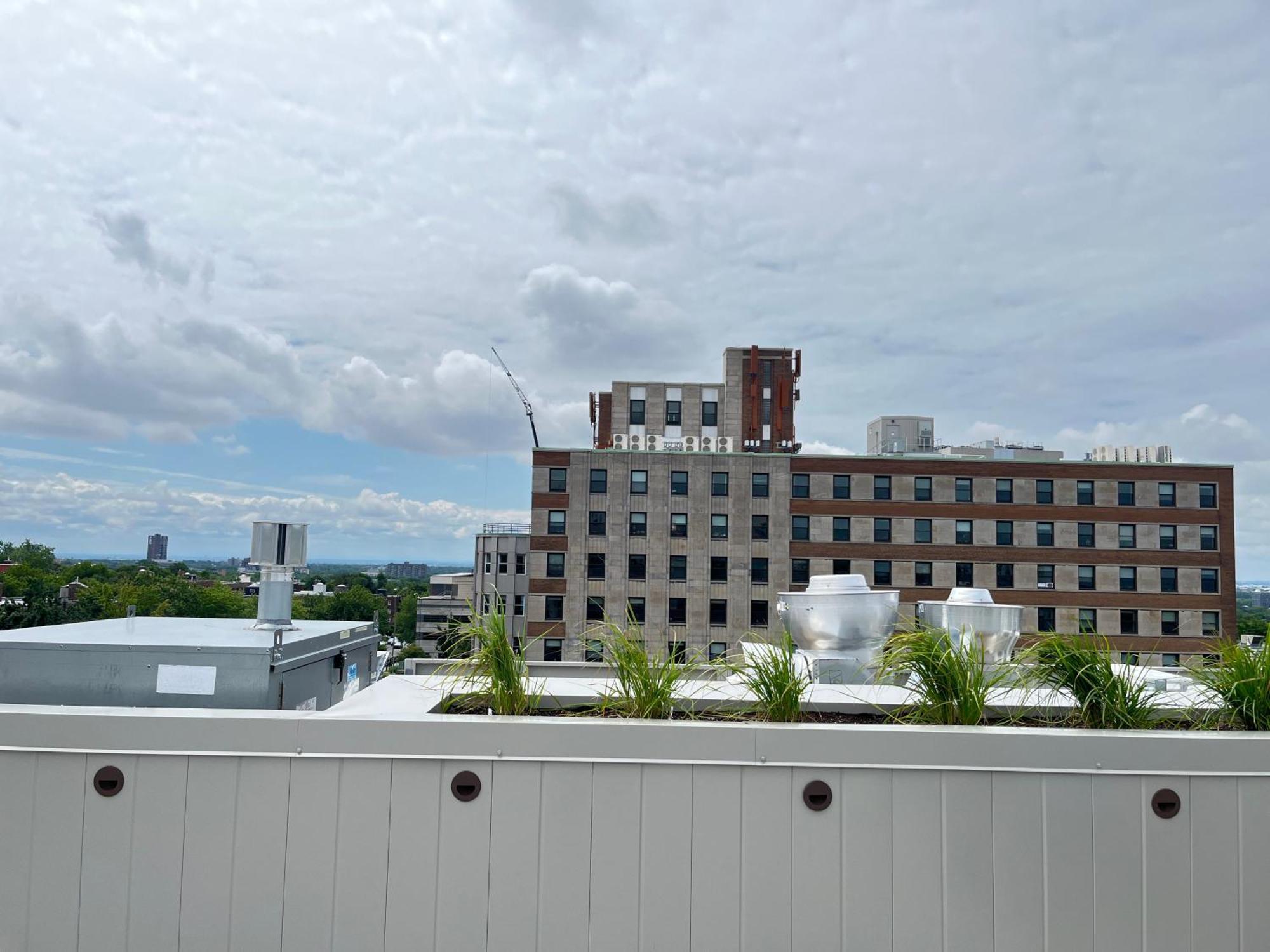 Modern 1br W Balcony Free Parking & Gym Near Metro & Downtown Apartment Montreal