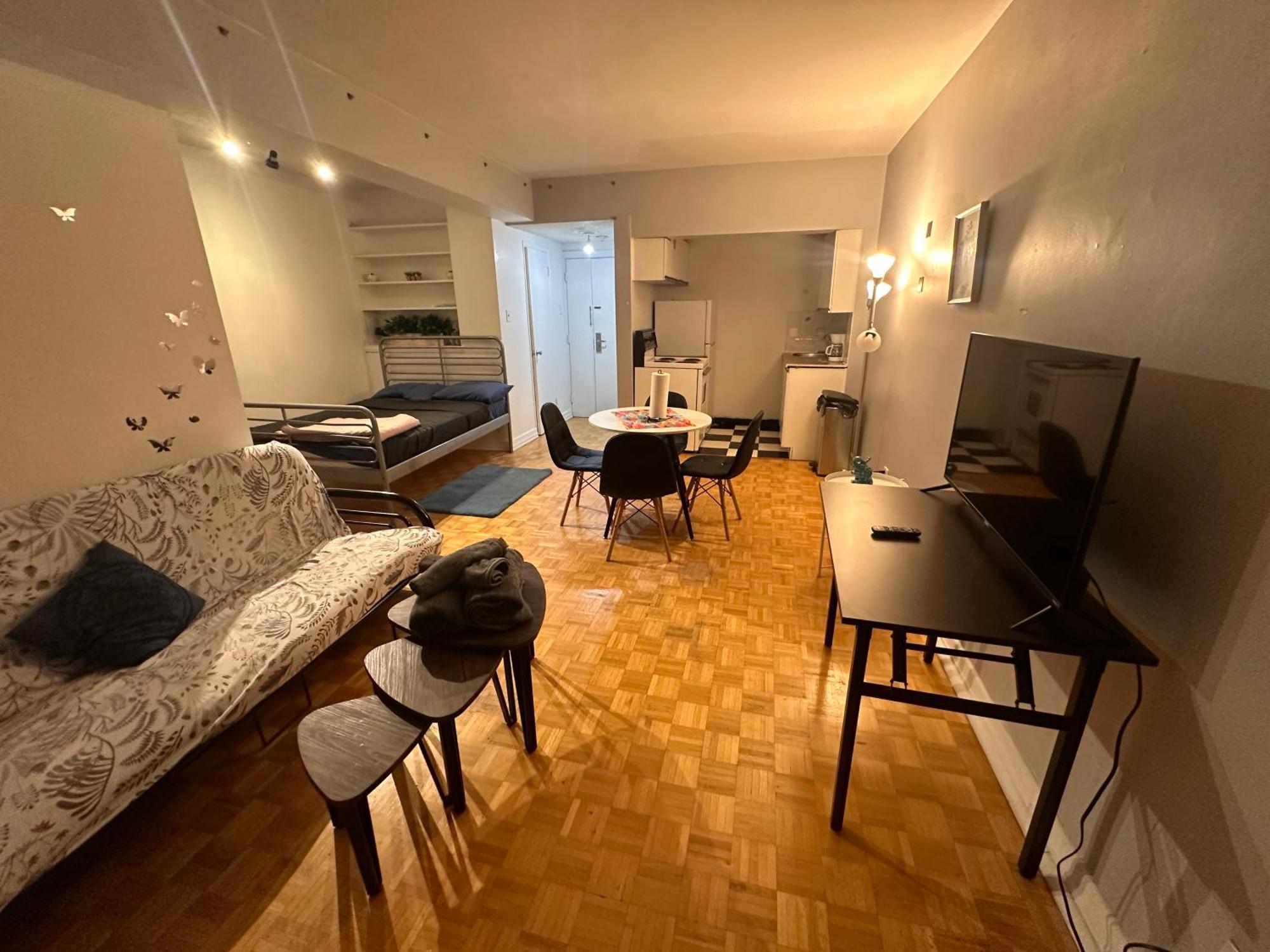 Apartment Cute Downtown