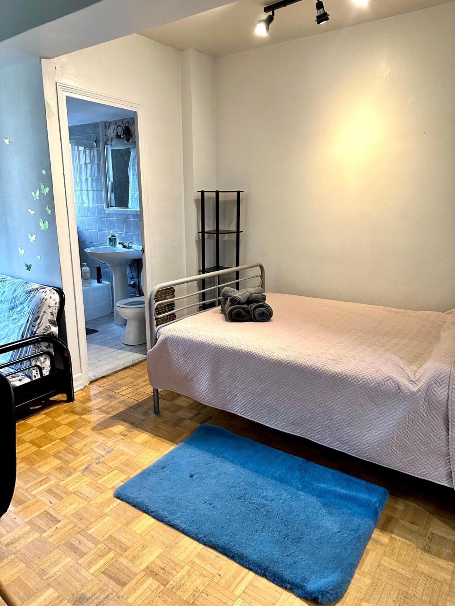Apartment Cute Downtown Montreal