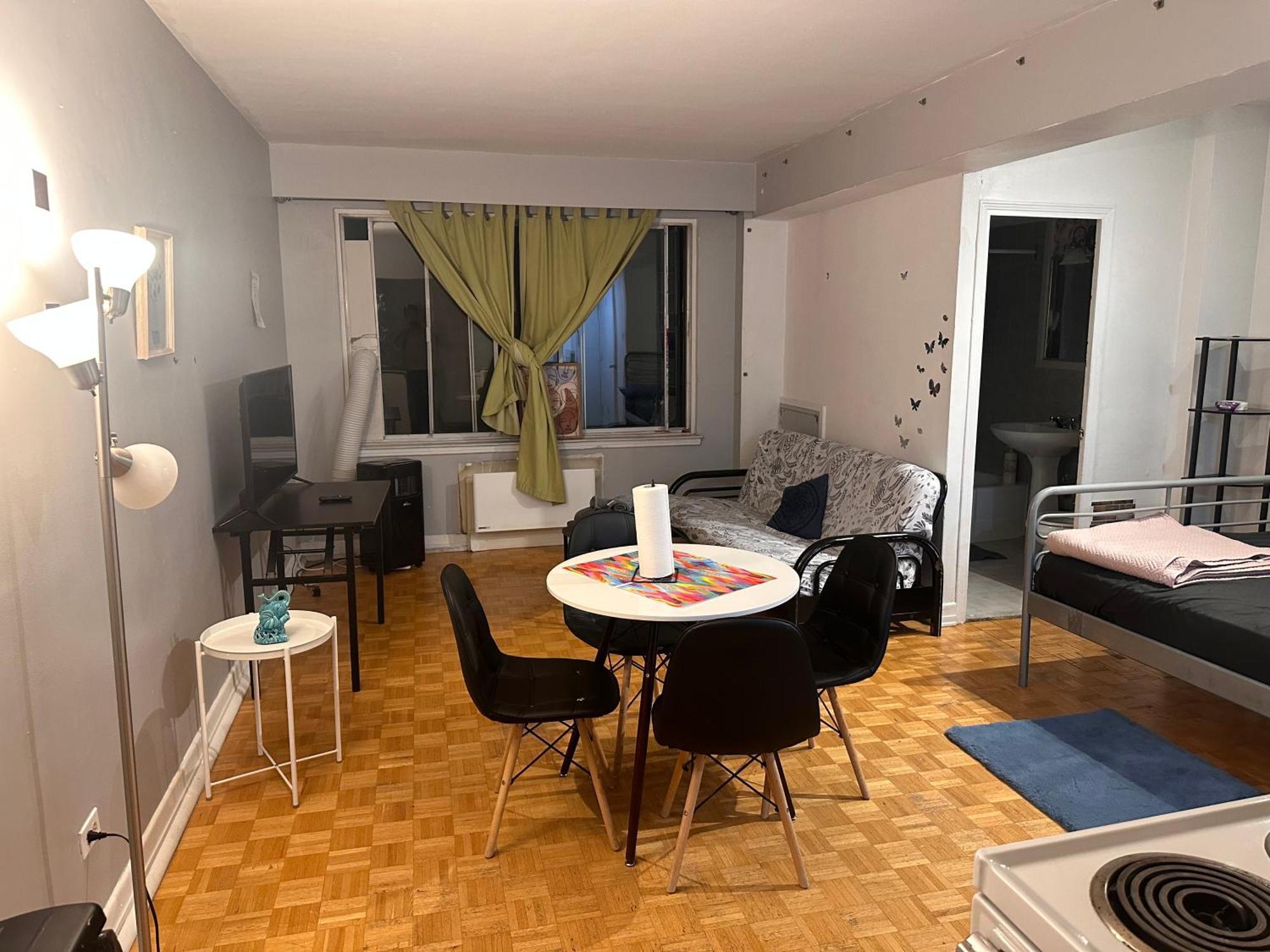 Apartment Cute Downtown Montreal