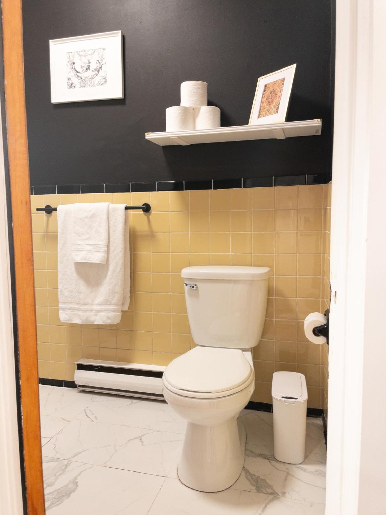 Heart Of Mtr For Memorable Experience 7minmetro 2 Backyard Fully Equipped Holiday home Montreal