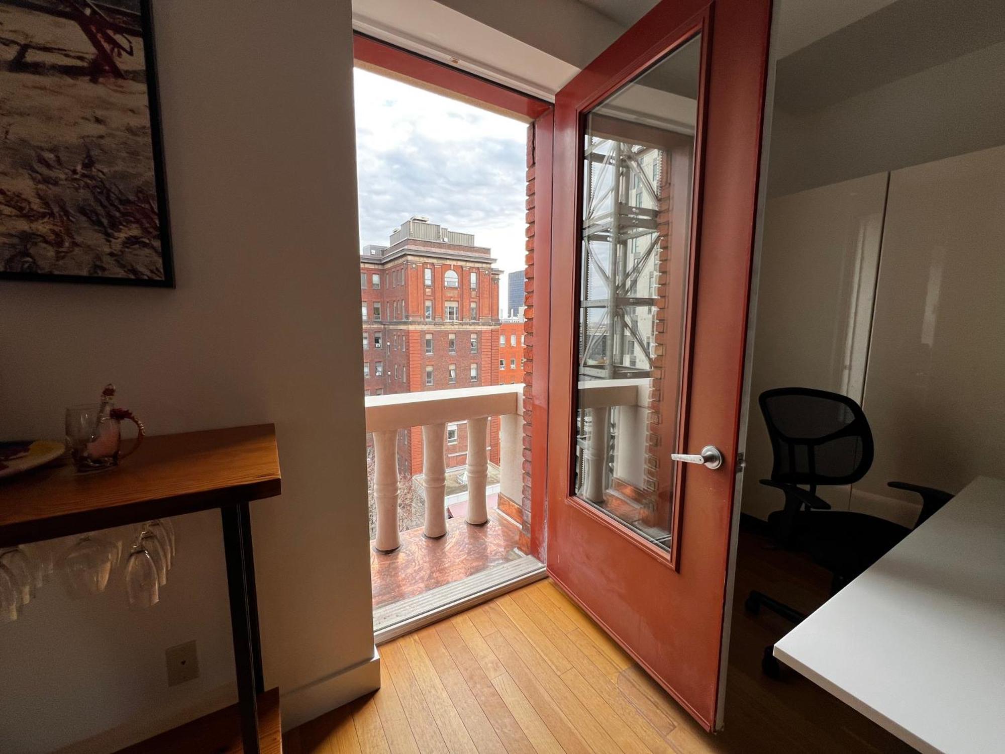 Apartment Broadway