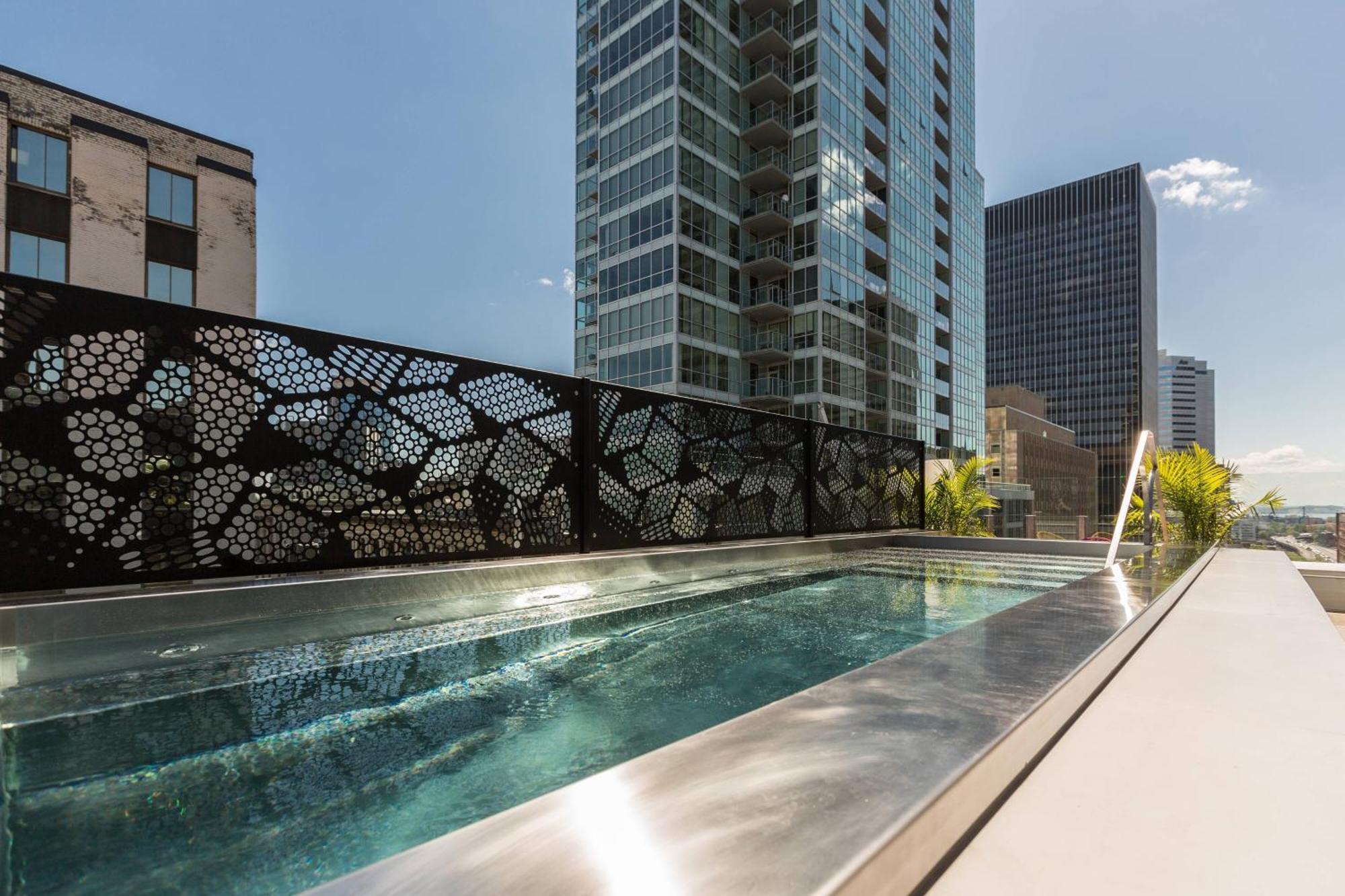 Renaissance Downtown Hotel 4*