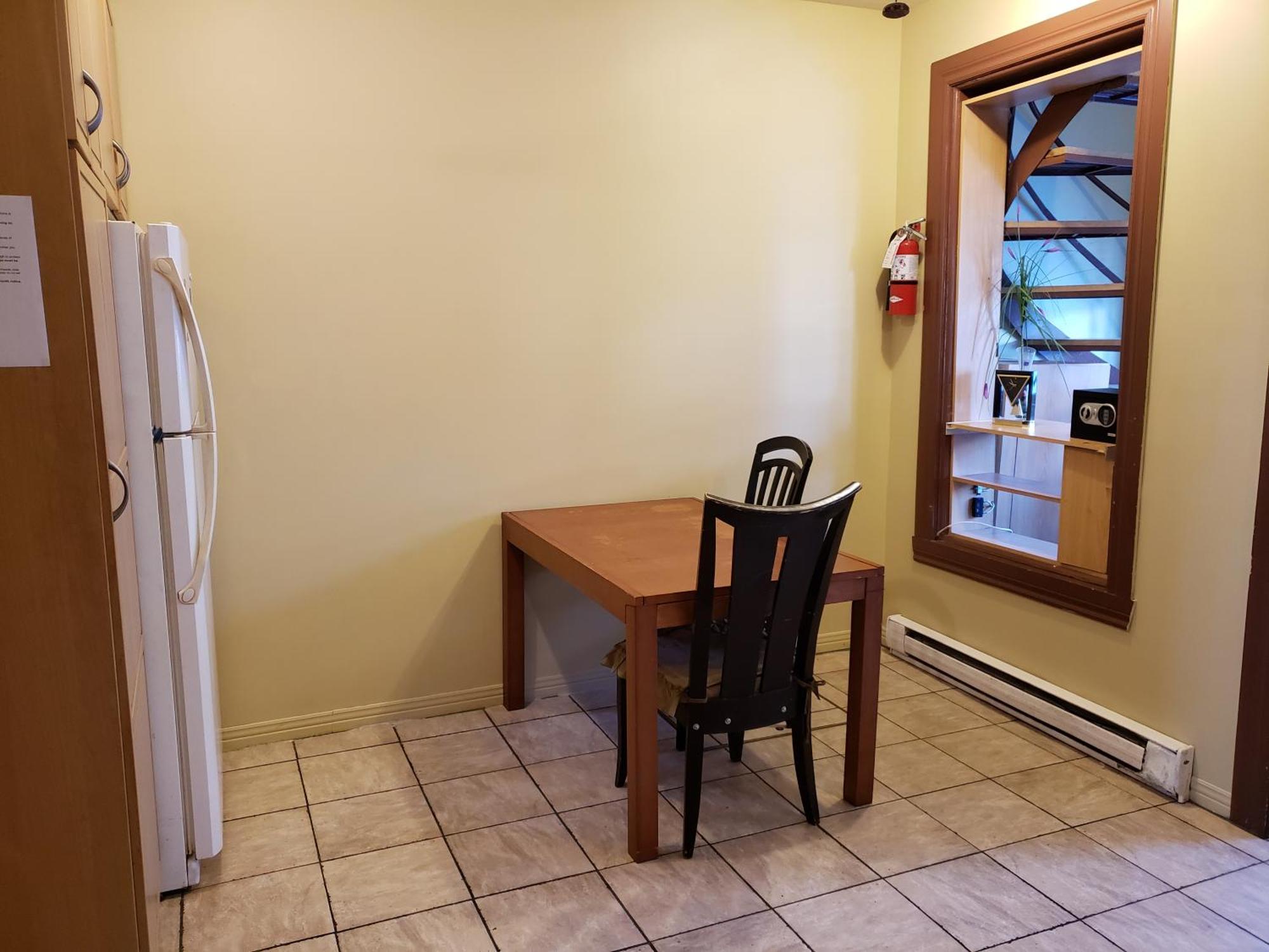 Guest house Delightful Near Metro Monk Station With Self Check-in *