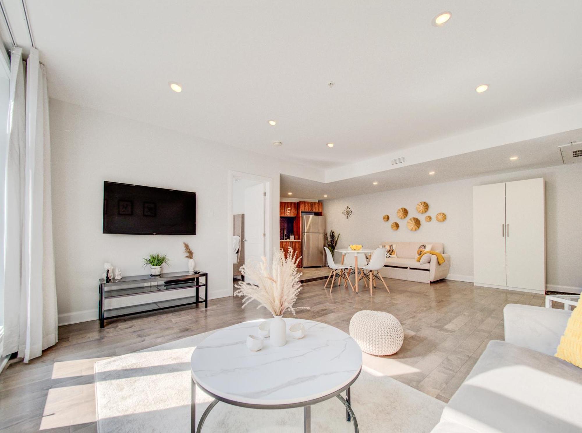 Glamorous 1br In Downtown Mtl 28