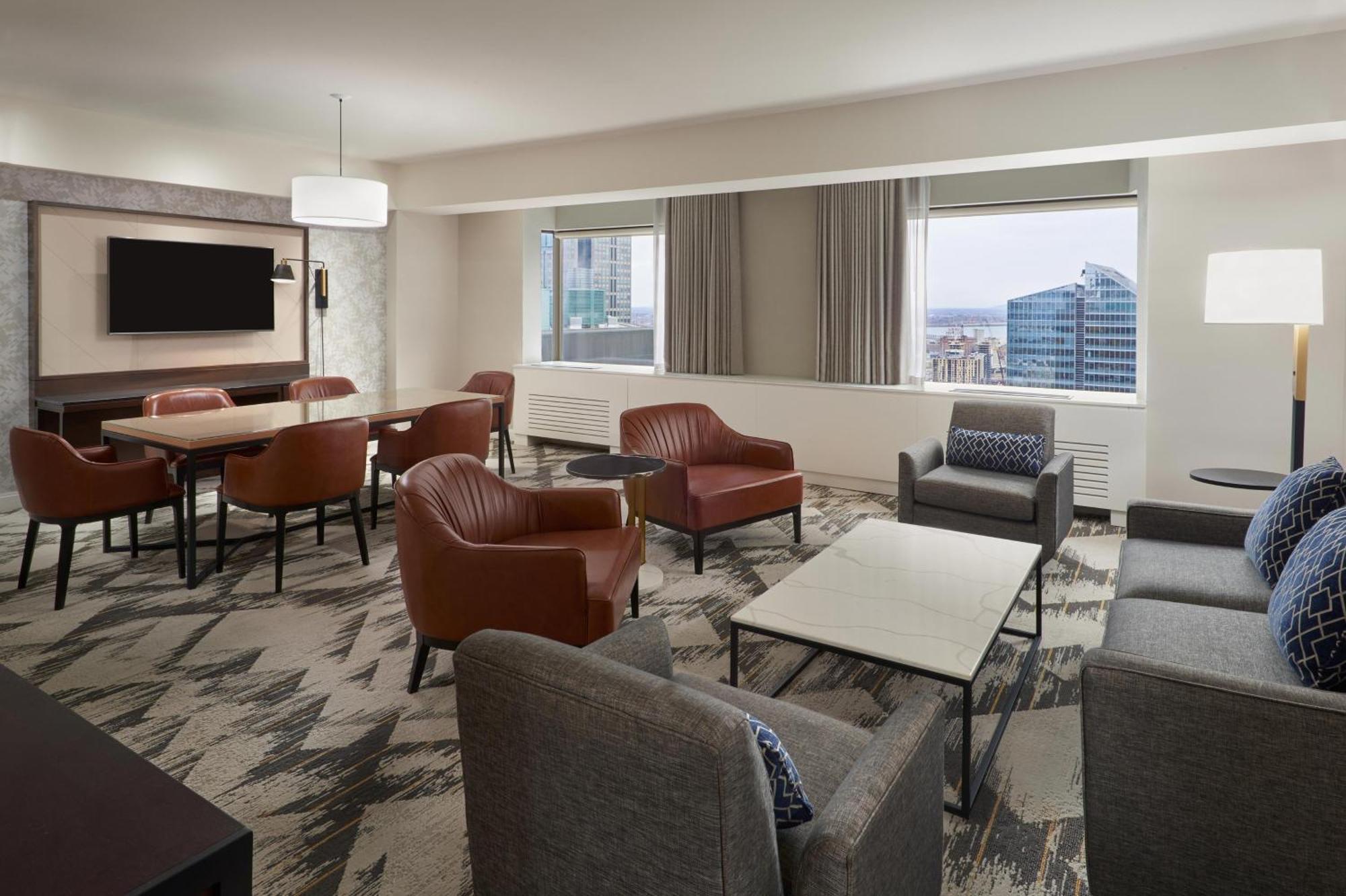 Le Centre Sheraton Hotel 4*