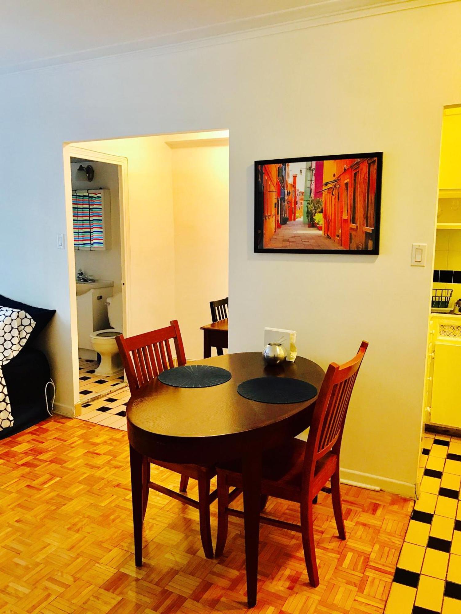 Apartment Stylish Comfortable In The Golden Square Mile