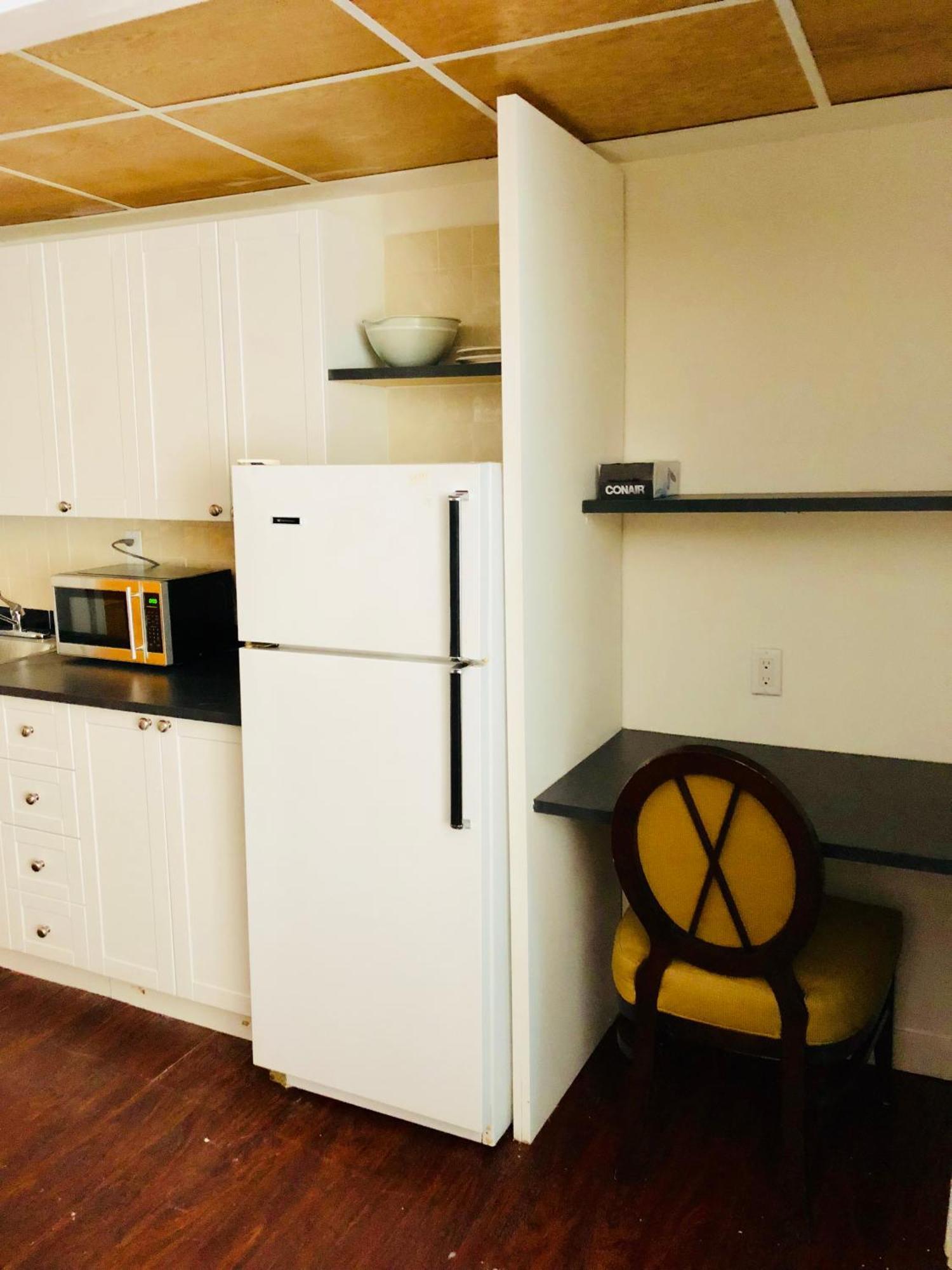 Stylish Comfortable In The Golden Square Mile Apartment Montreal