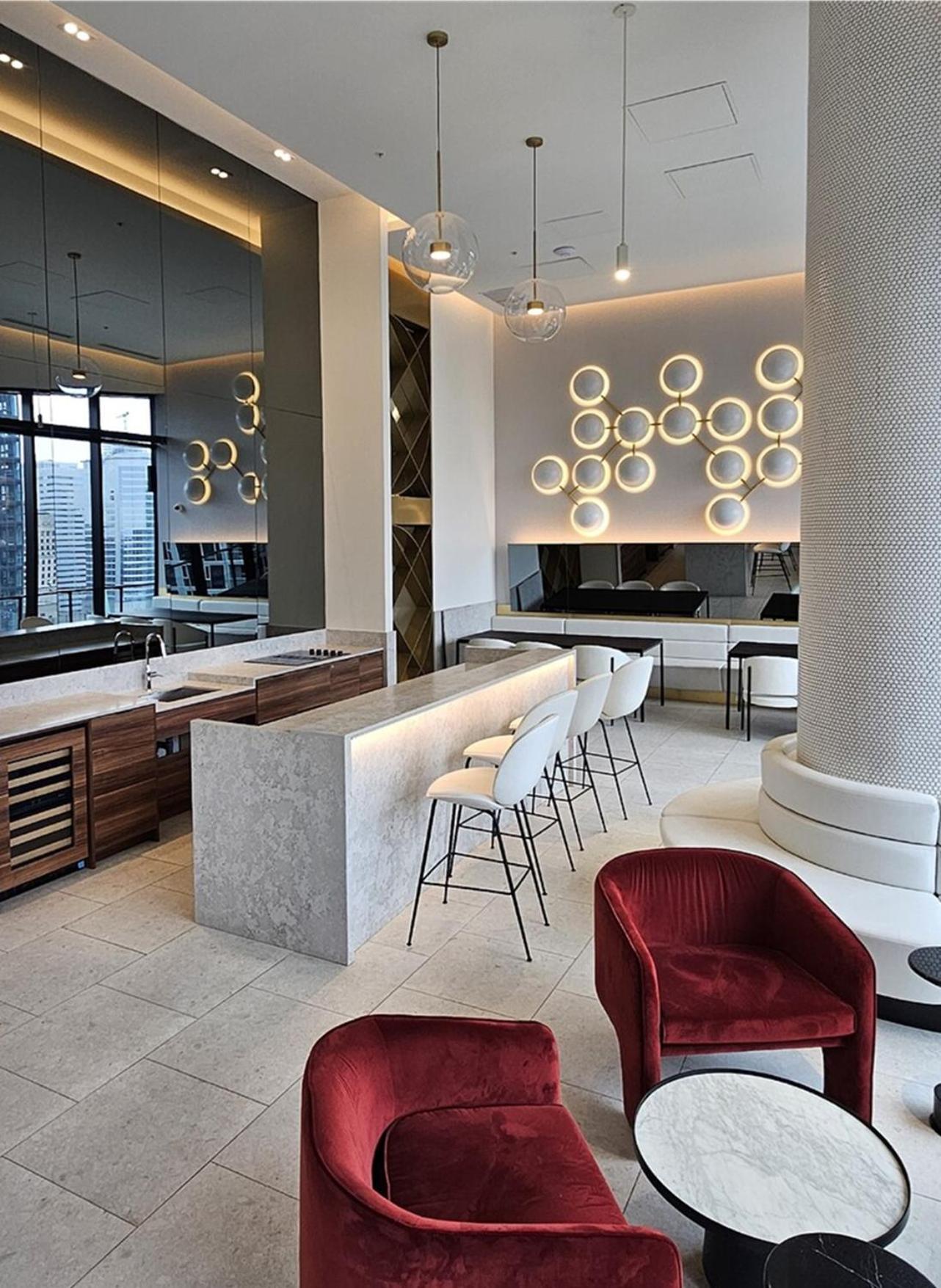 Apartment Sky Bridge Spectacular *