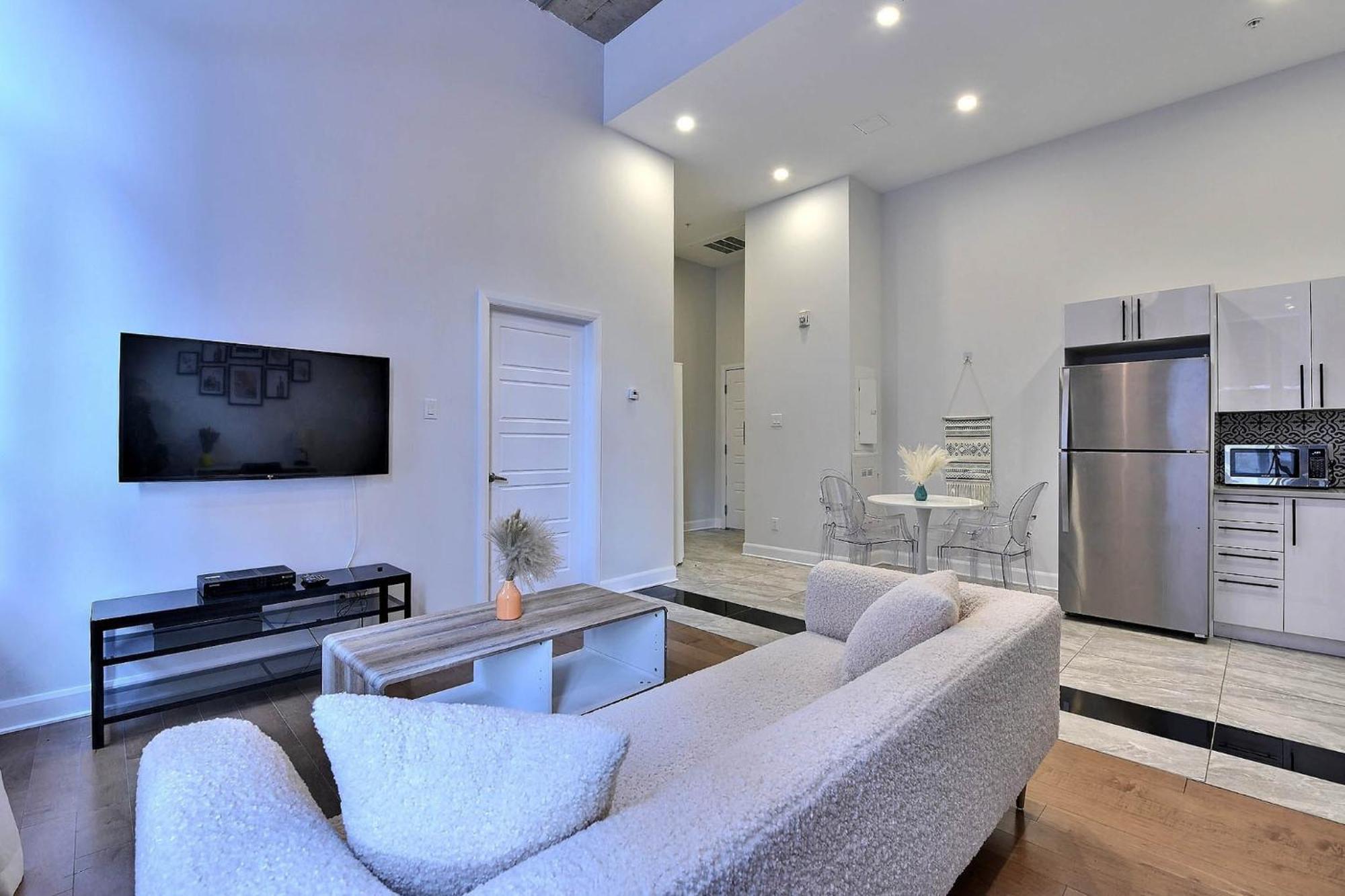 Glamorous 1br In Downtown 105 * Montreal