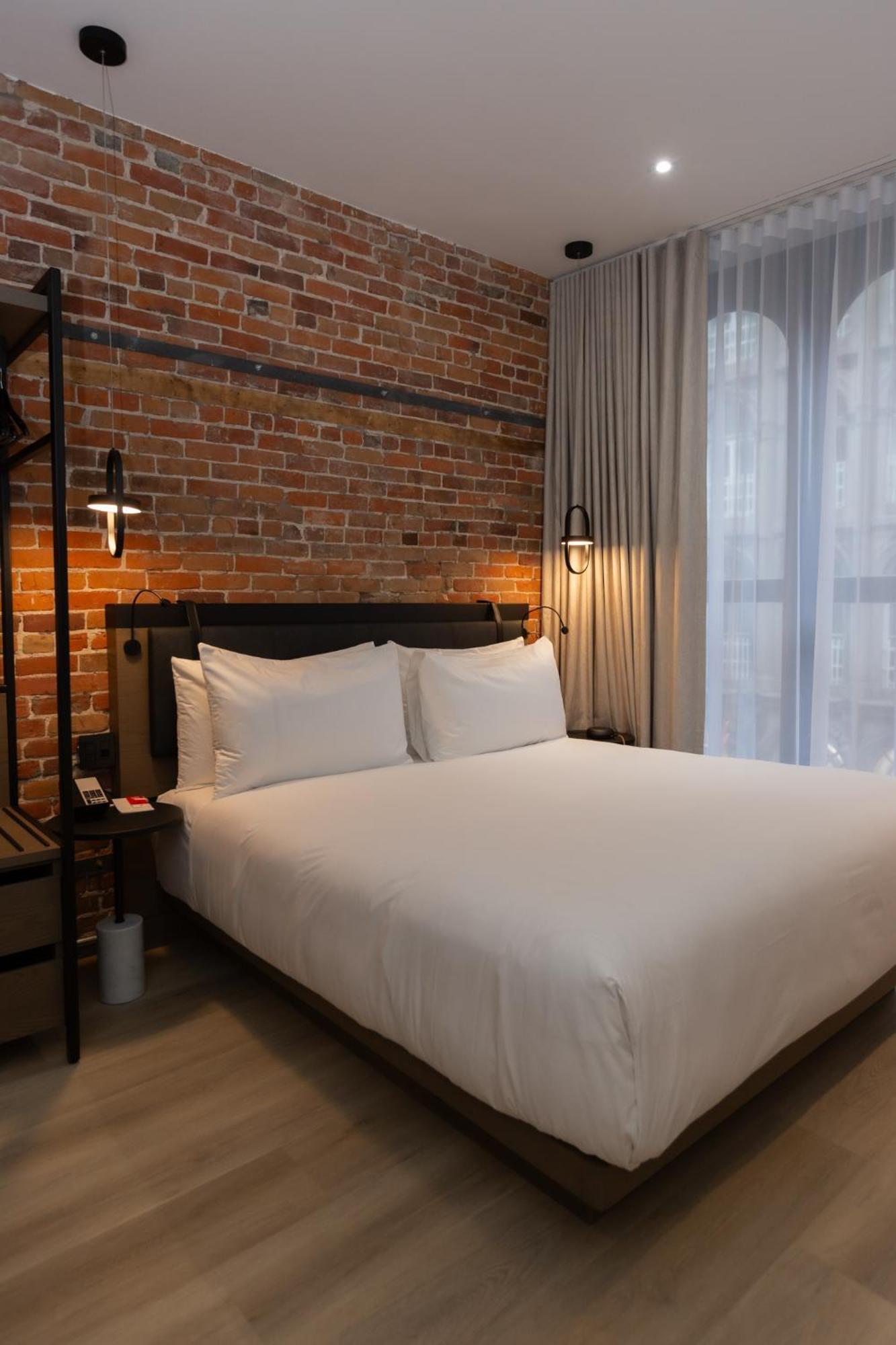 Le Petit Notre Dame Hotel Montreal