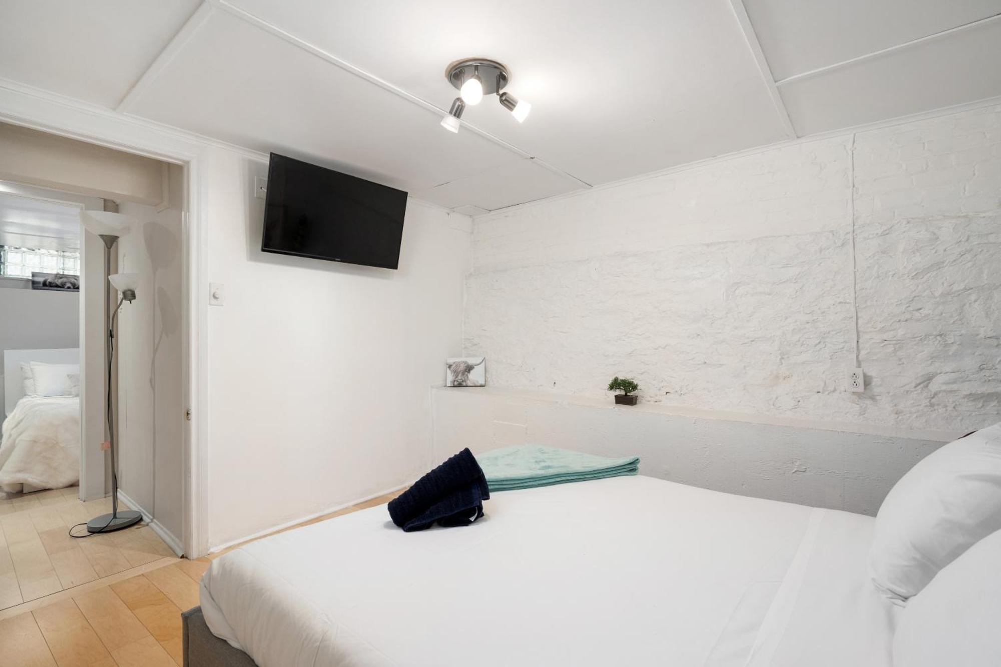 Apartment Le Saint-christophe Downtown Montreal