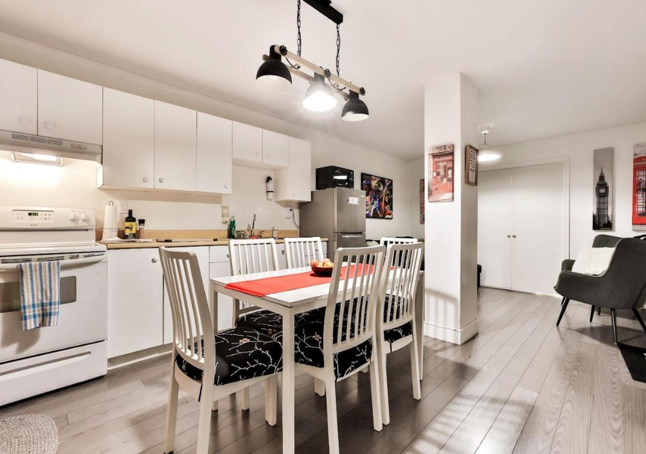 100 Meters To Subway - Montcalm Apartment