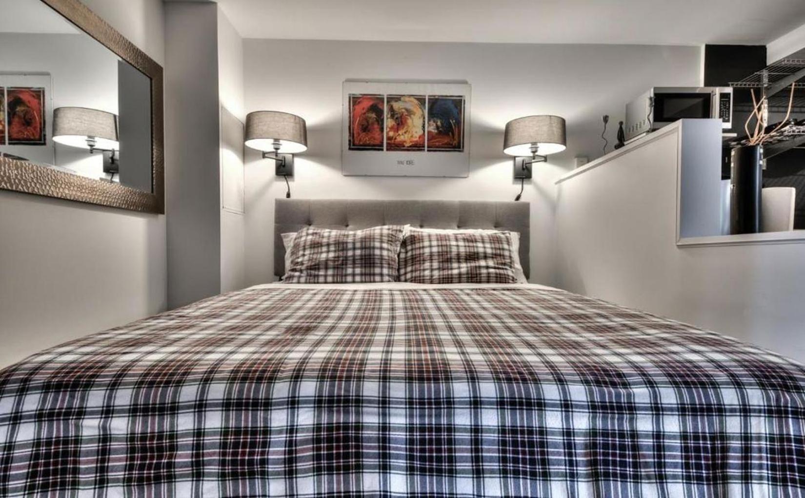 Apartment 100 Meters To Subway - Montcalm *