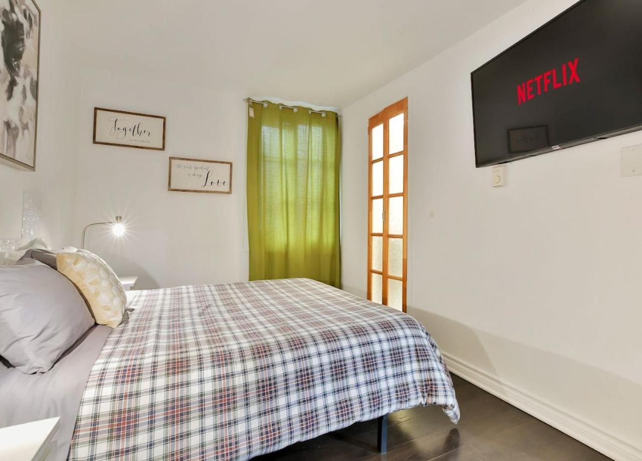 100 Meters To Subway - Montcalm Apartment