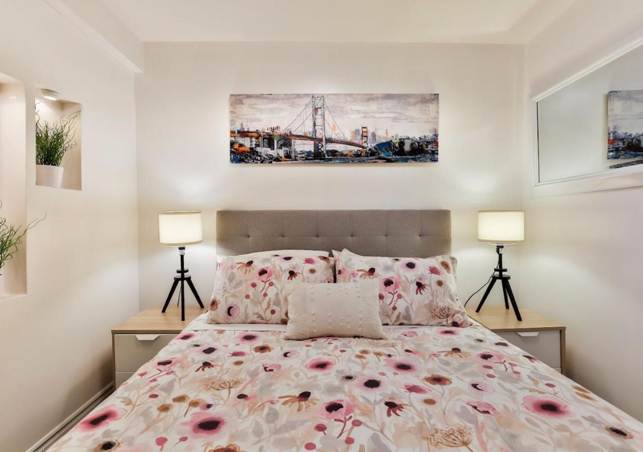 Apartment 100 Meters To Subway - Montcalm *