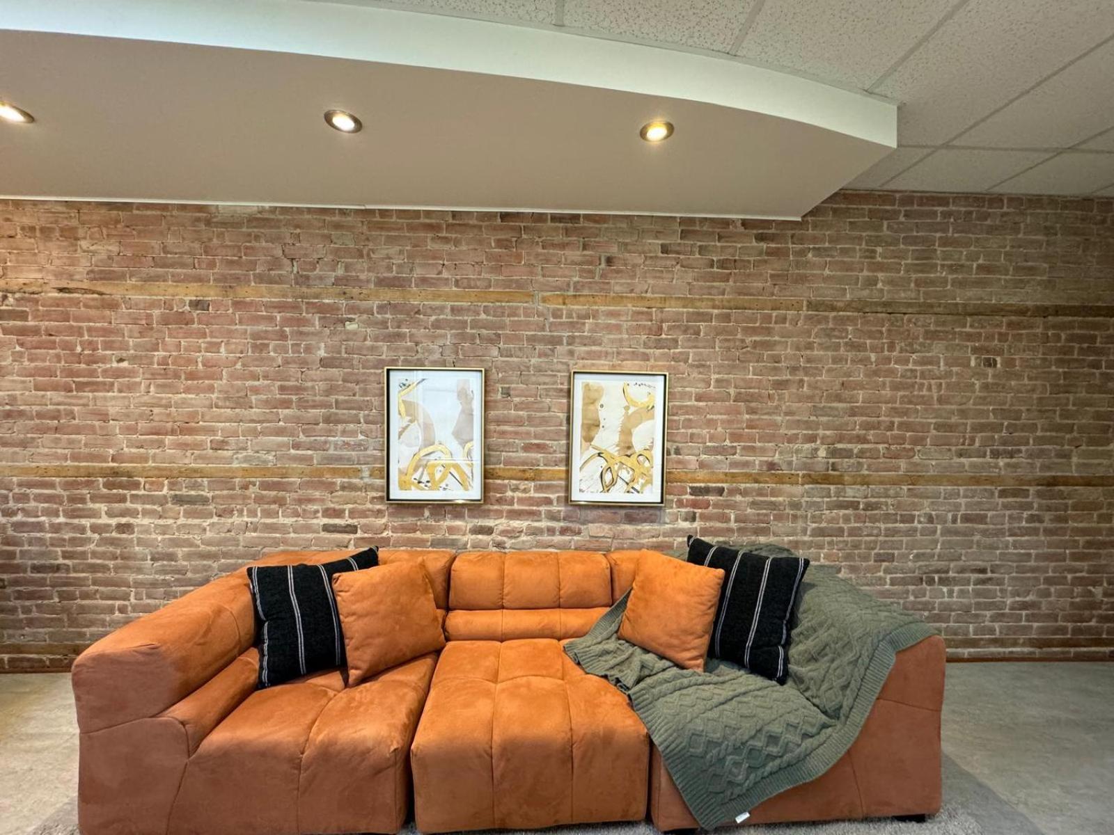 Nightlife With Sophistication & Style - Newly Renovated Downtown & Plateau Montreal