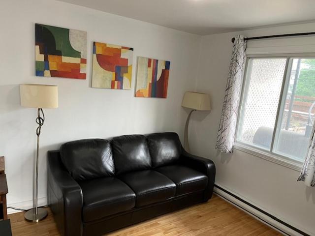 Apartment Cute & Spacious 2 Bdr Montreal