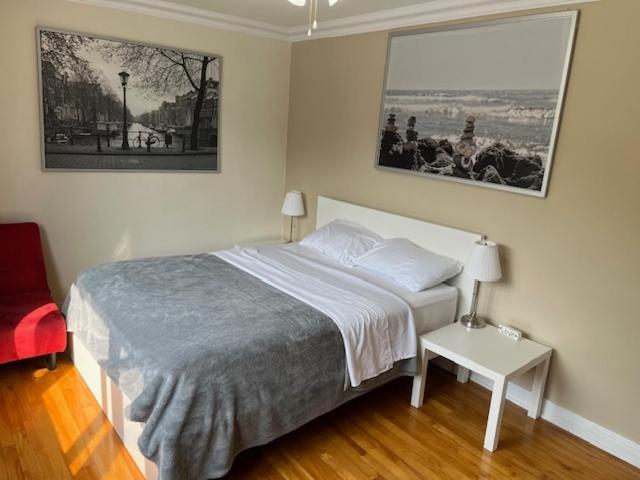 Cute & Spacious 2 Bdr Apartment Montreal