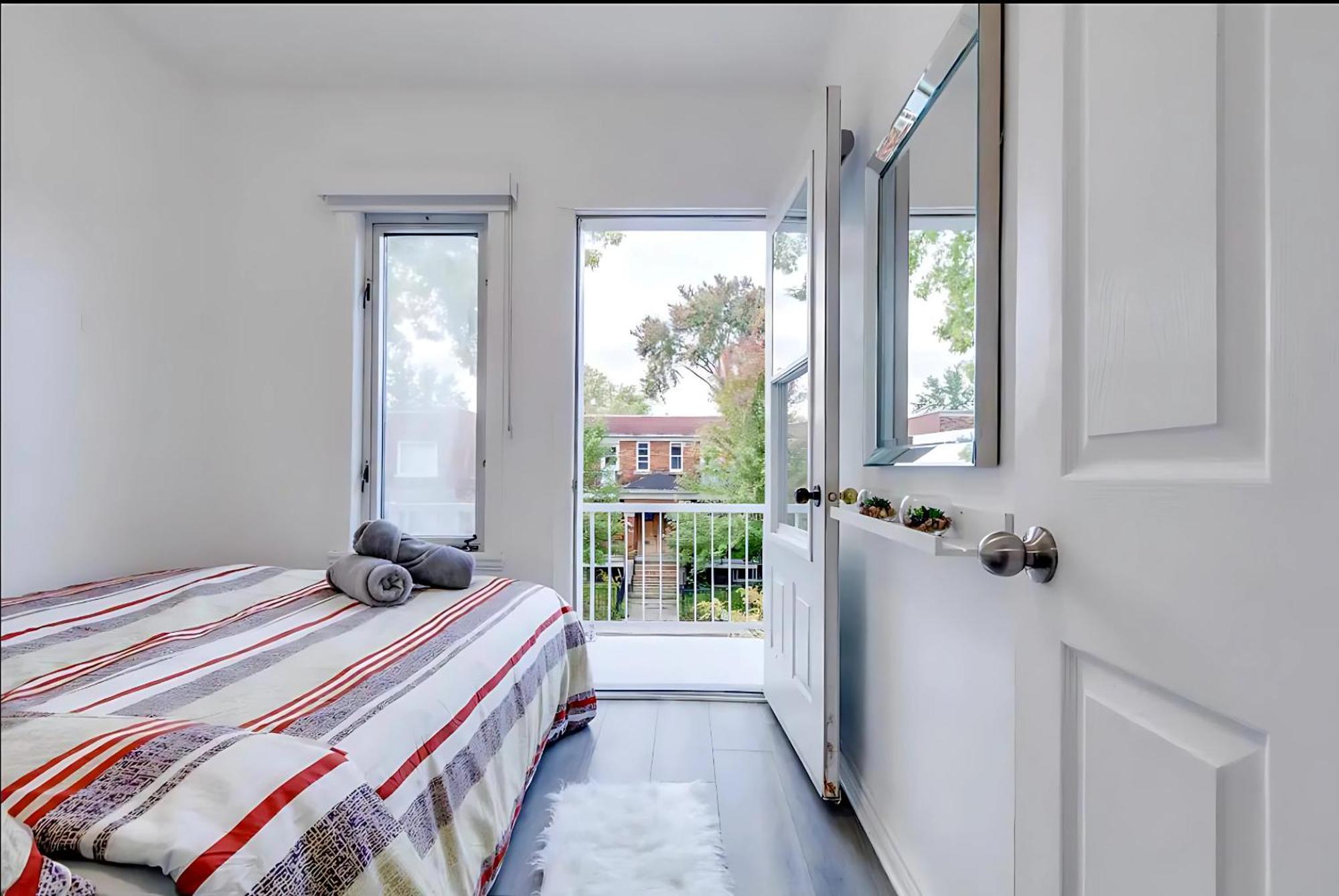 Cozy Verdun Unit - King Size Bed - 2 Bedroom * Montreal
