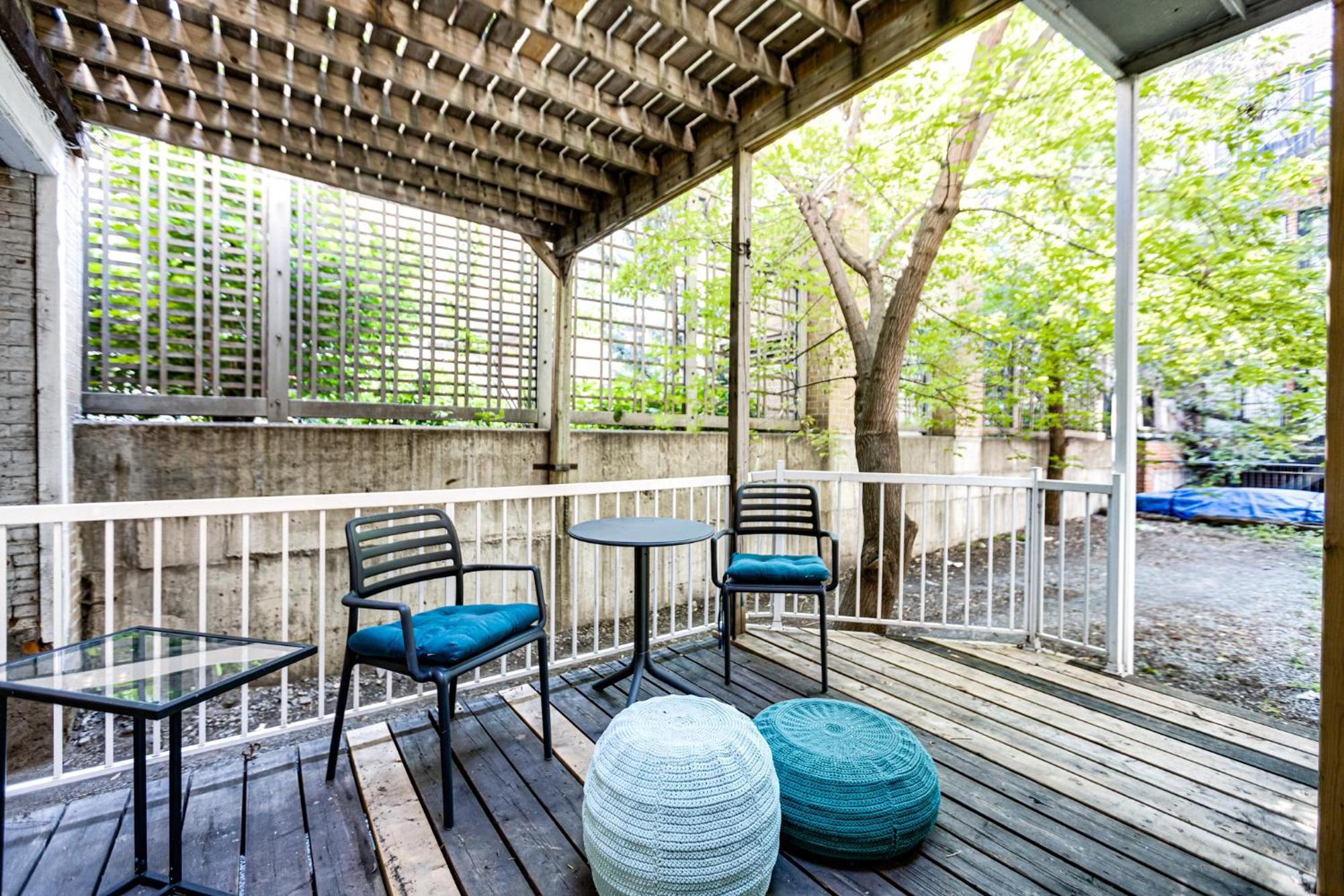 Cozy Designer With Terrasse Montreal