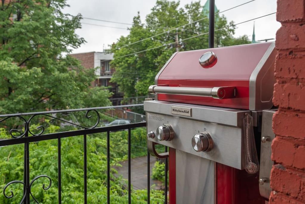 Cozy Skylight Apartment, Pets Welcome! Apartment Montreal