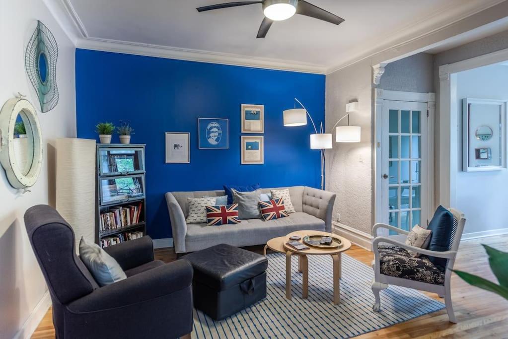 Cozy Skylight Apartment, Pets Welcome! * Montreal