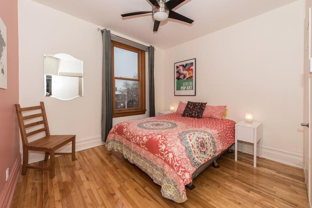 Apartment Cozy Skylight Apartment, Pets Welcome!