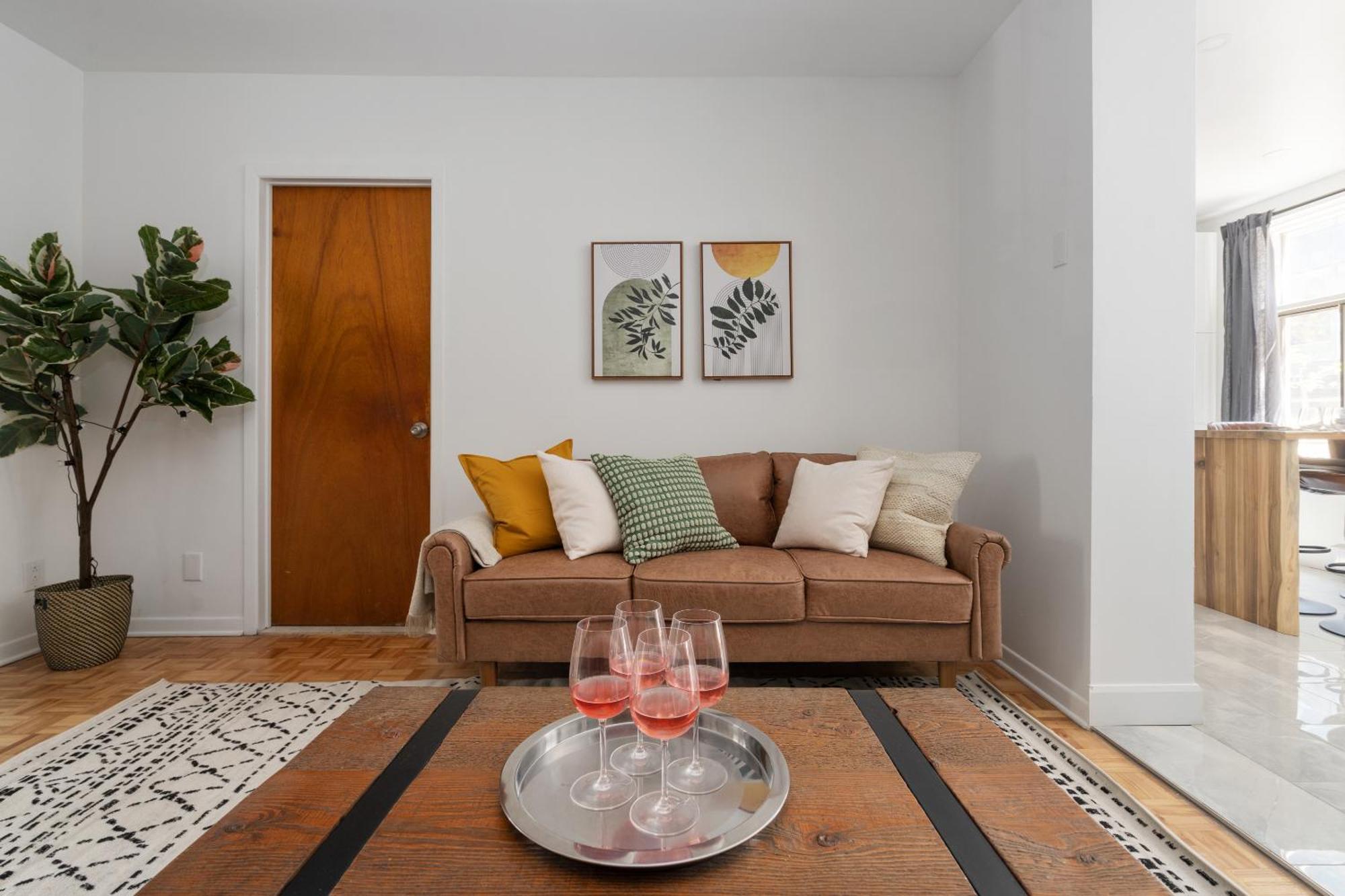 Apartment Luxury Old Parking With Yard Patio 10 Guests