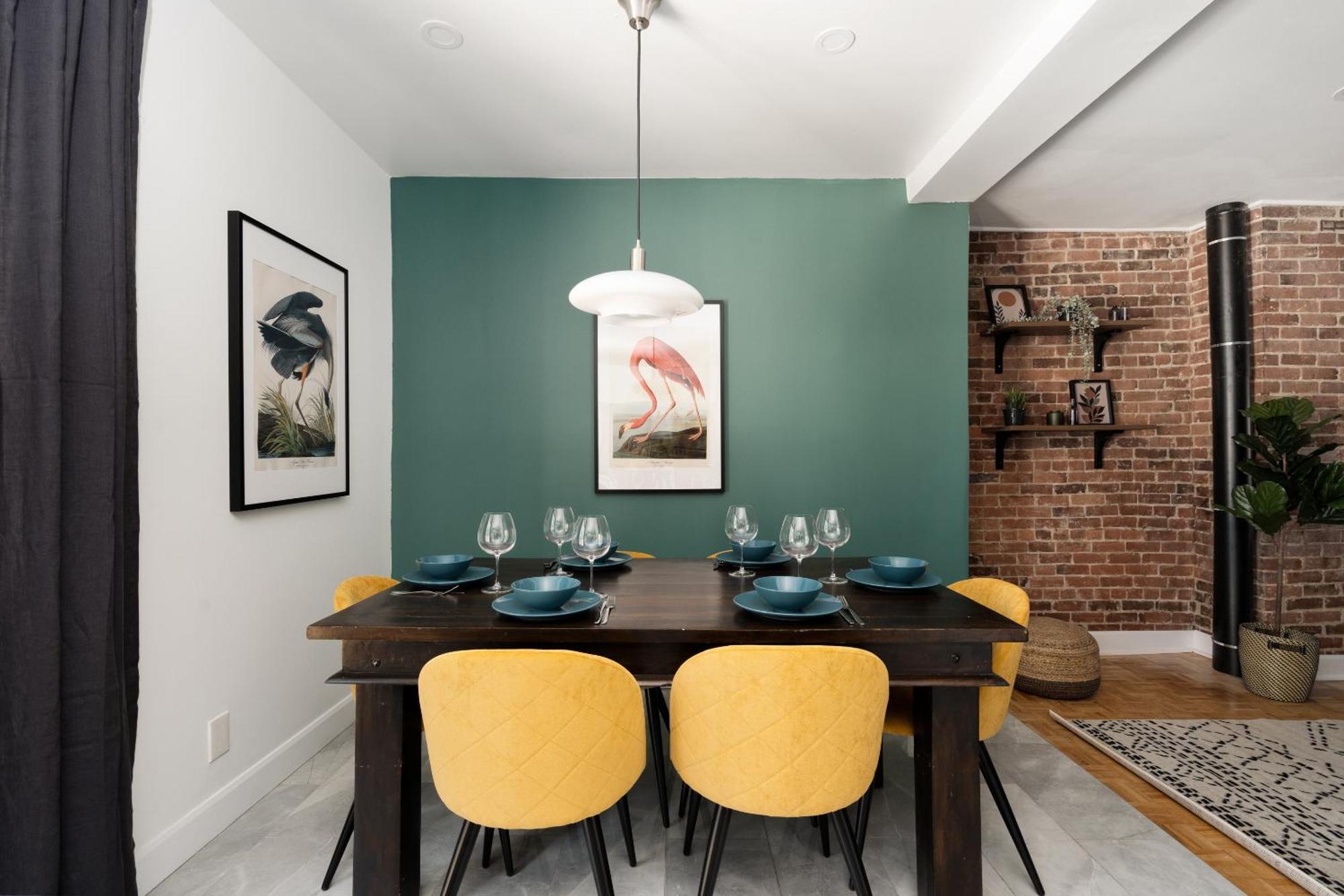 Luxury Old Parking With Yard Patio 10 Guests Montreal