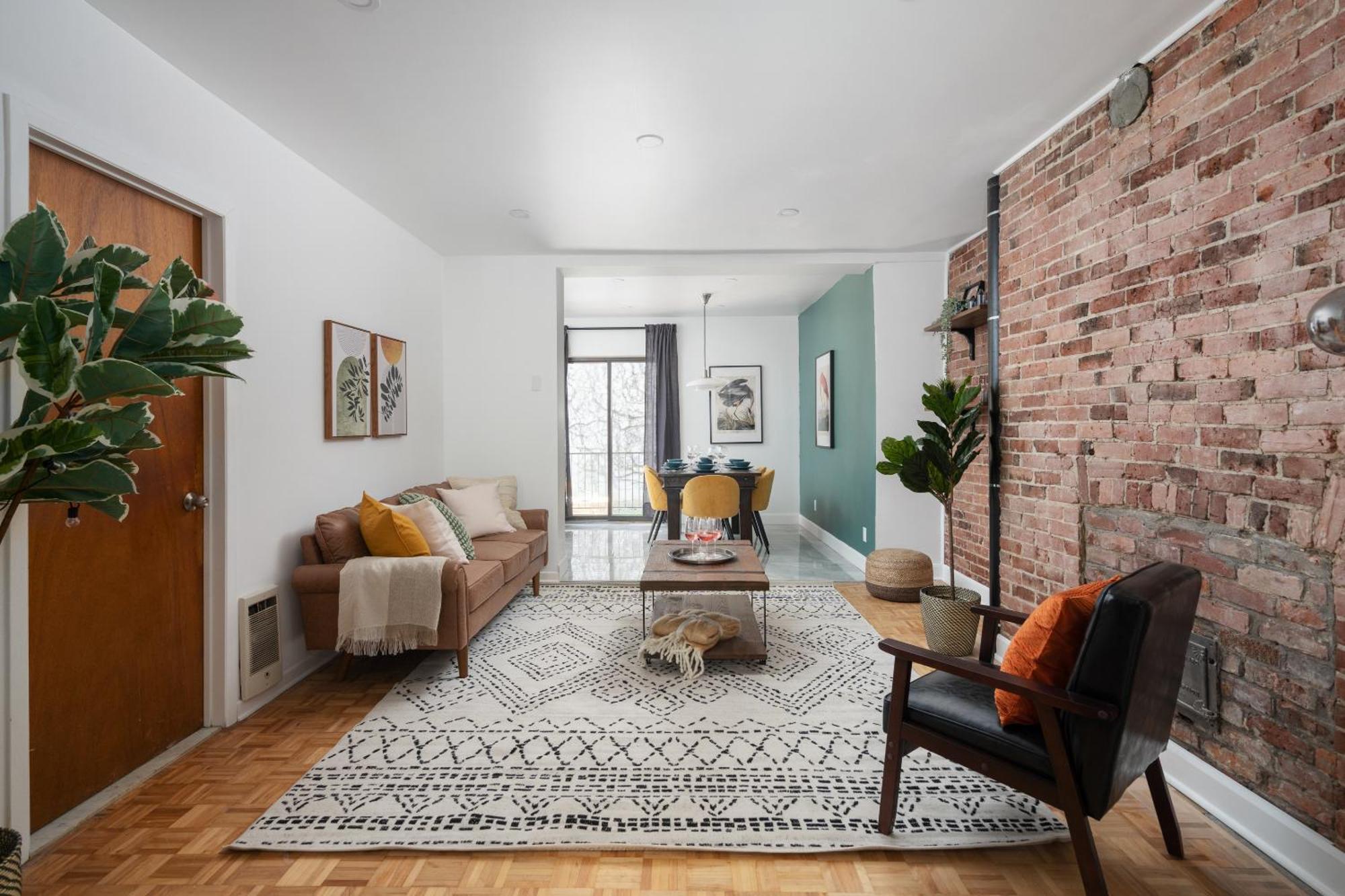 Apartment Luxury Old Parking With Yard Patio 10 Guests