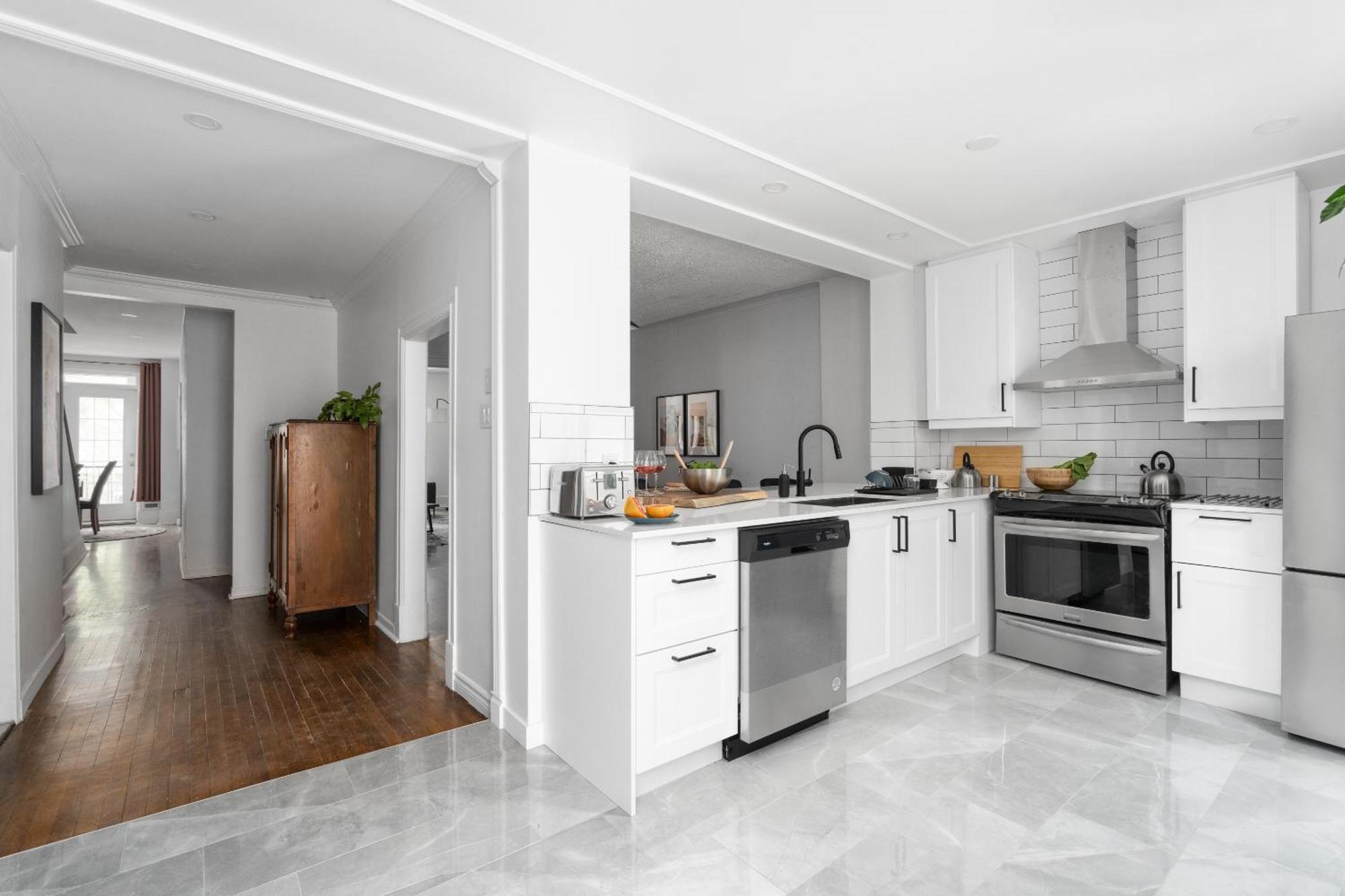 Apartment Luxurious Old Parking Patio 10 Guests Montreal