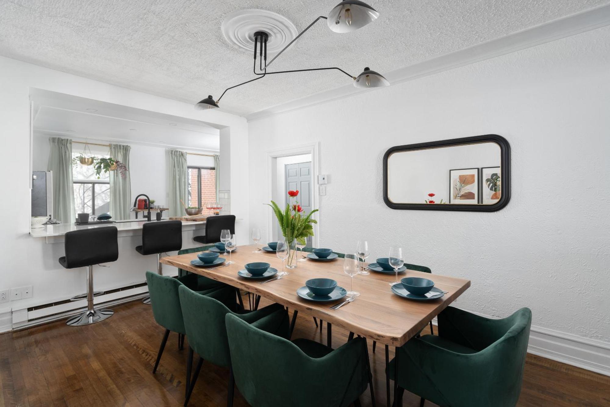 Luxurious Old Parking Patio 10 Guests