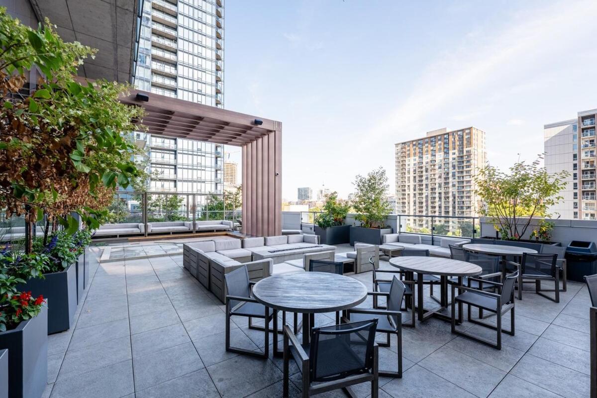 3 Bd Penthouse With View Montreal