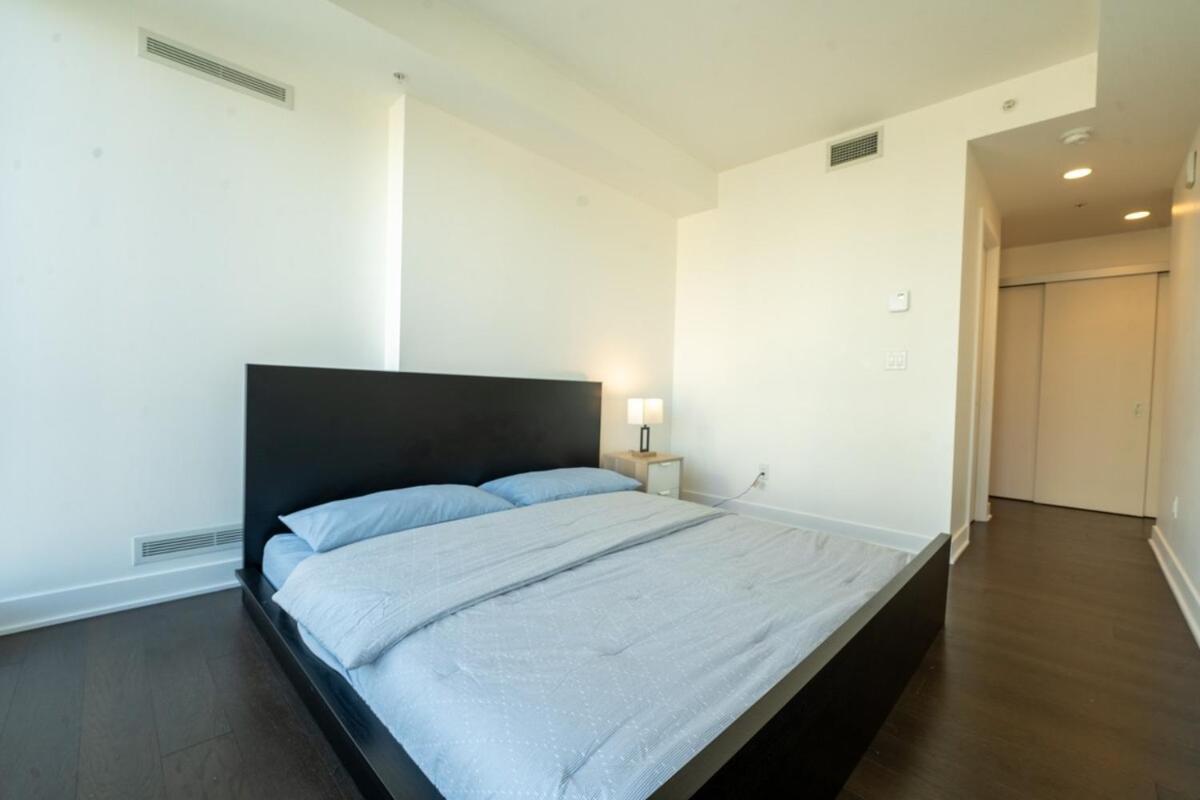 3 Bd Penthouse With View *