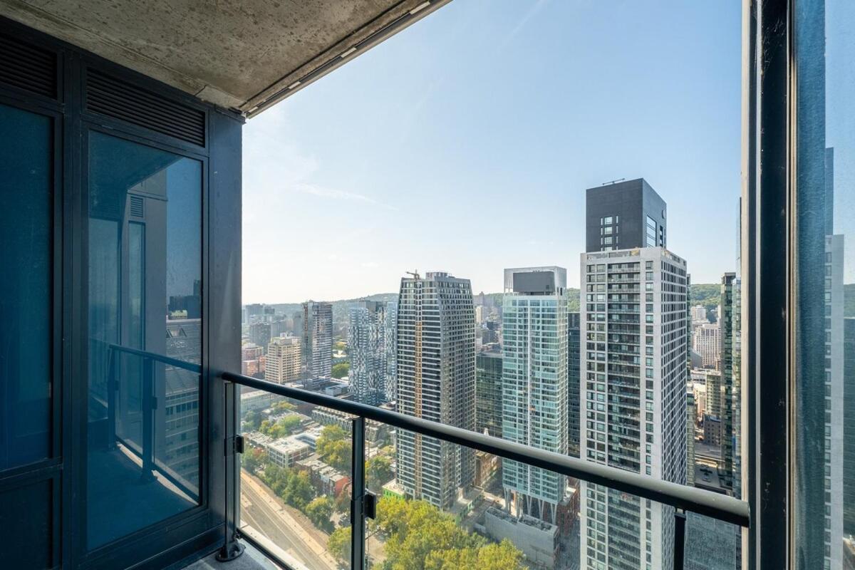 Apartment 3 Bd Penthouse With View