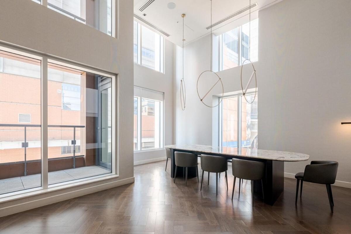 3 Bd Penthouse With View *