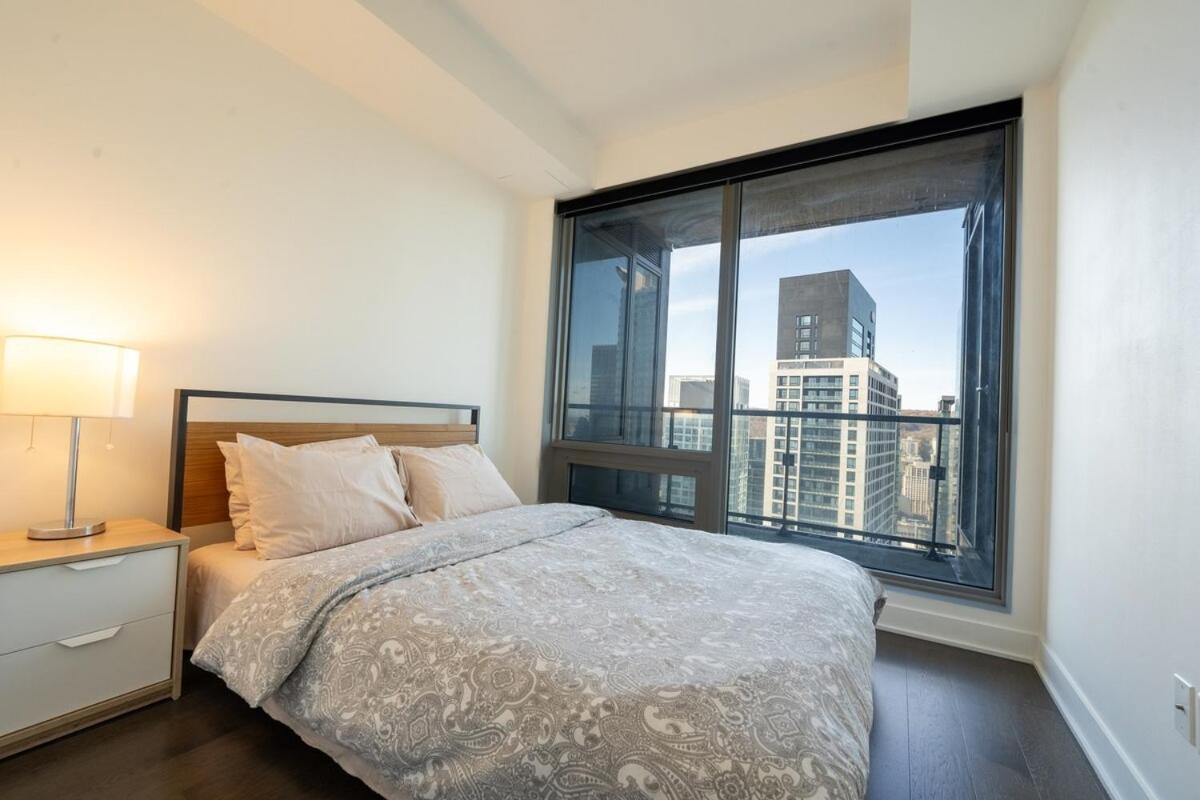 3 Bd Penthouse With View * Montreal