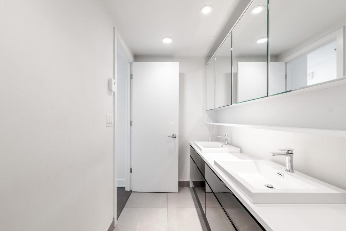 3 Bd Penthouse With View Apartment
