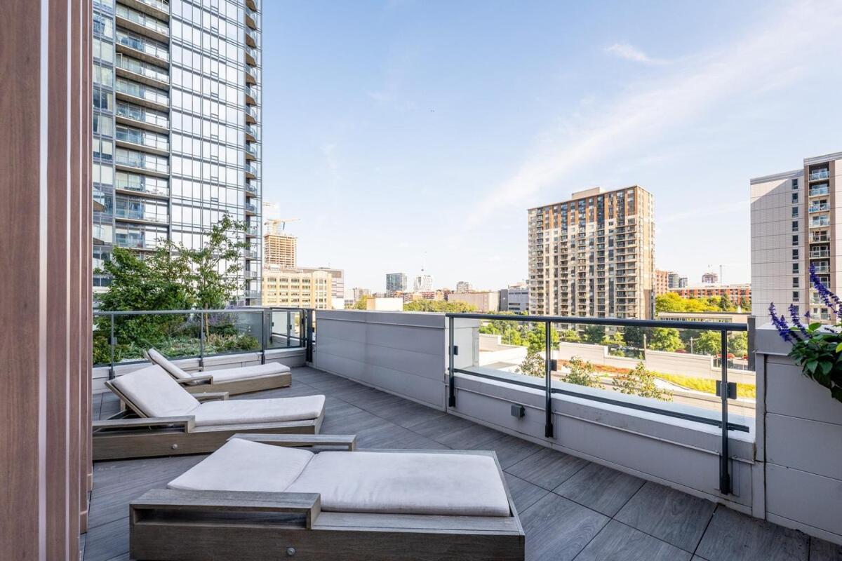 3 Bd Penthouse With View Apartment *