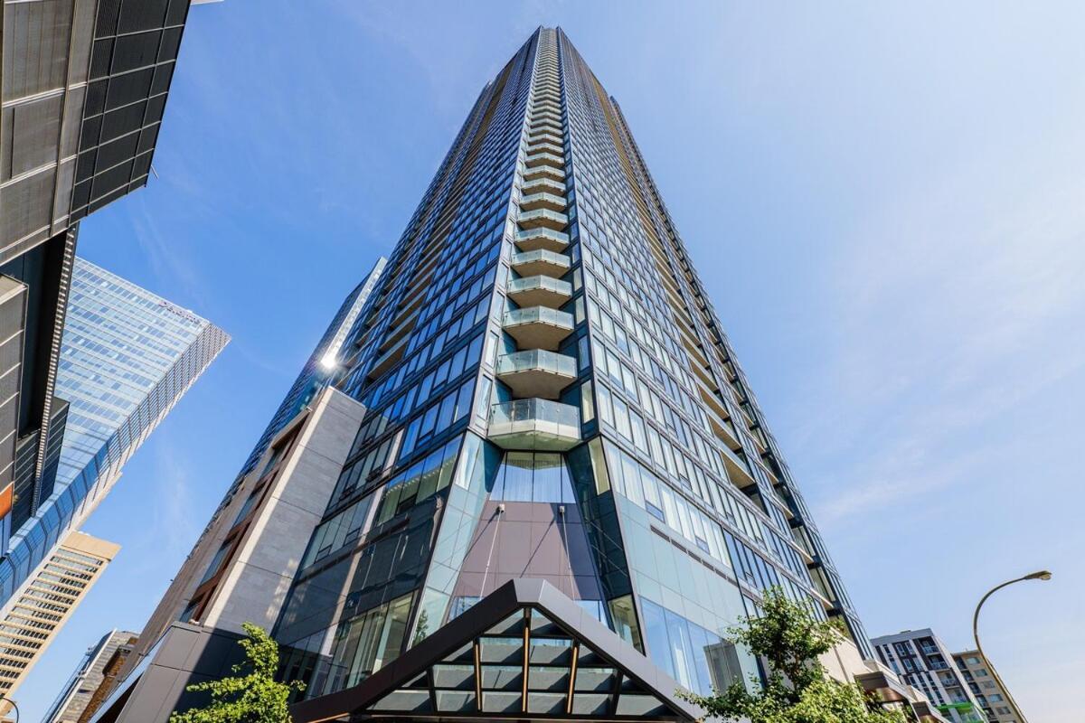 3 Bd Penthouse With View * Montreal