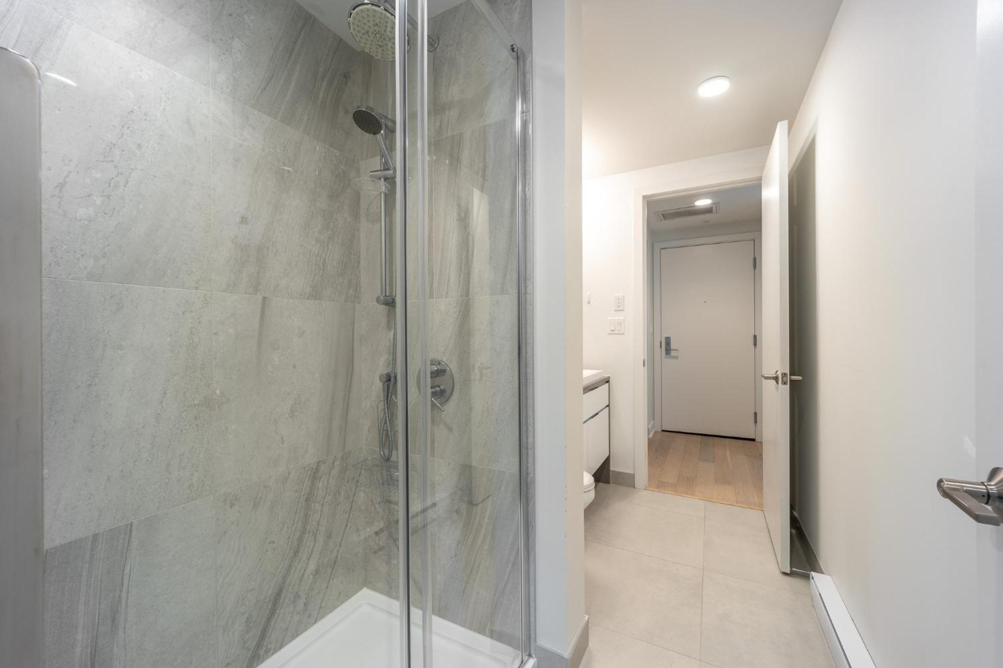 Aaa Location & Spacious 1 Bedroom With Panoramic View On The Apartment *