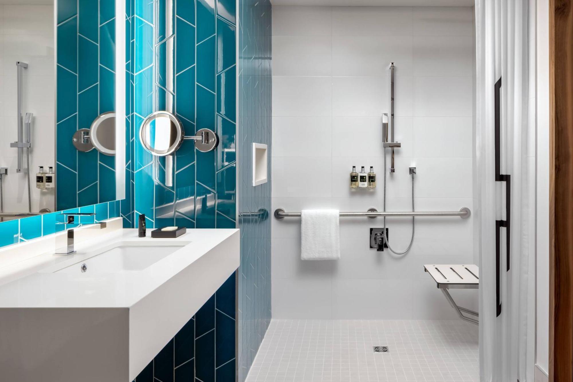 Humaniti Montreal, Autograph Collection Hotel Montreal