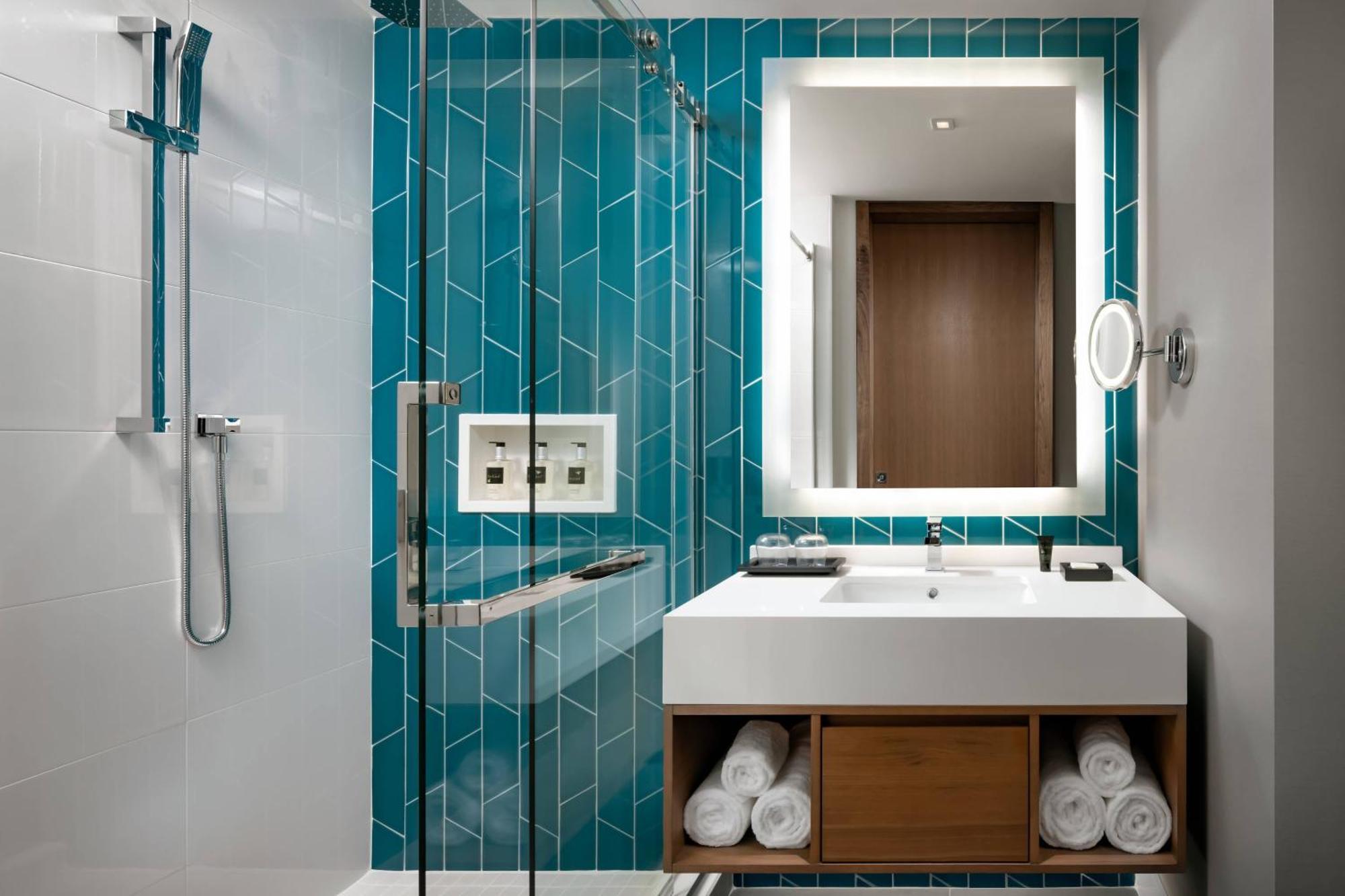 Hotel Humaniti Montreal, Autograph Collection Montreal