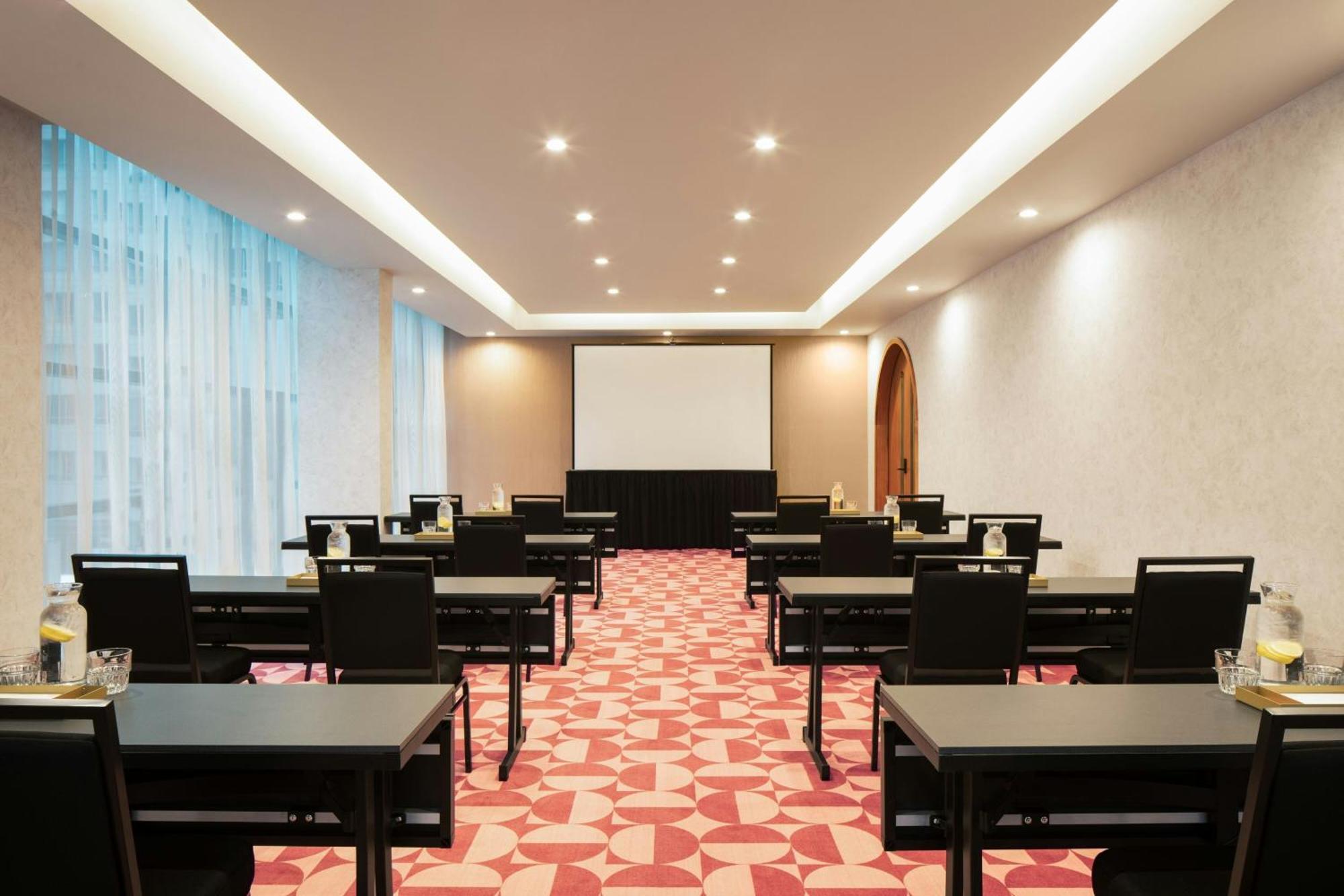 Honeyrose Hotel, Montreal, A Tribute Portfolio Montreal