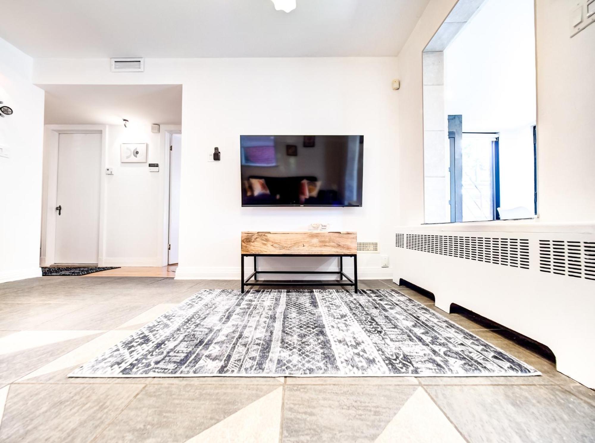 Amazing 4-bedrooms In Homa 20 * Montreal