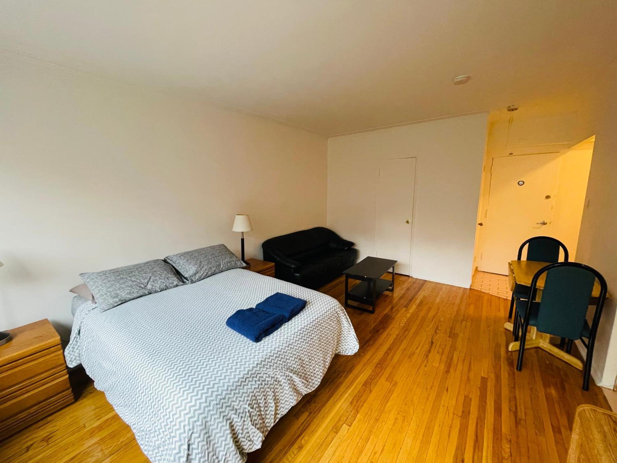 Apartment Stylish Comfortable In The Golden Square Mile