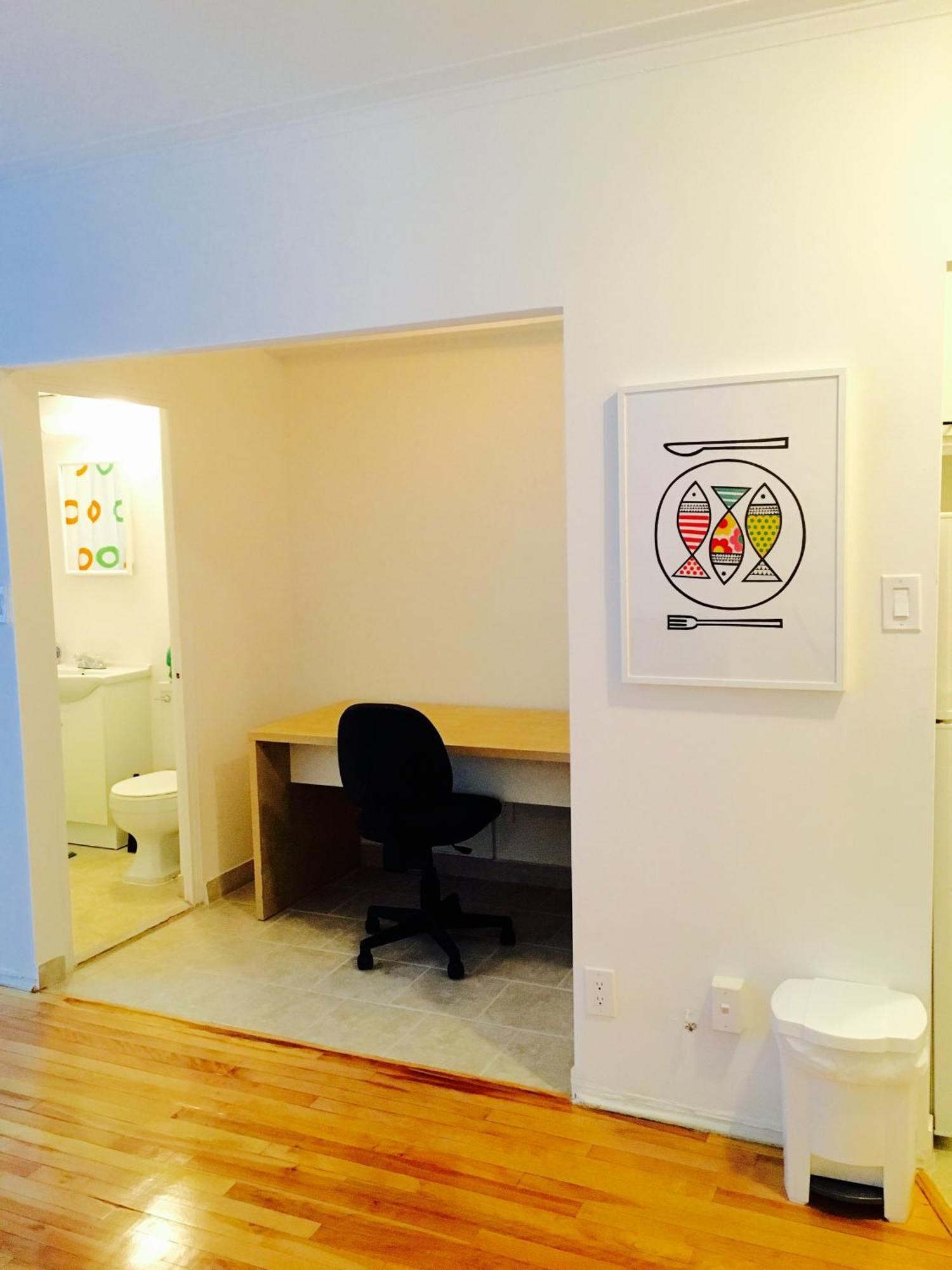Stylish Comfortable In The Golden Square Mile * Montreal